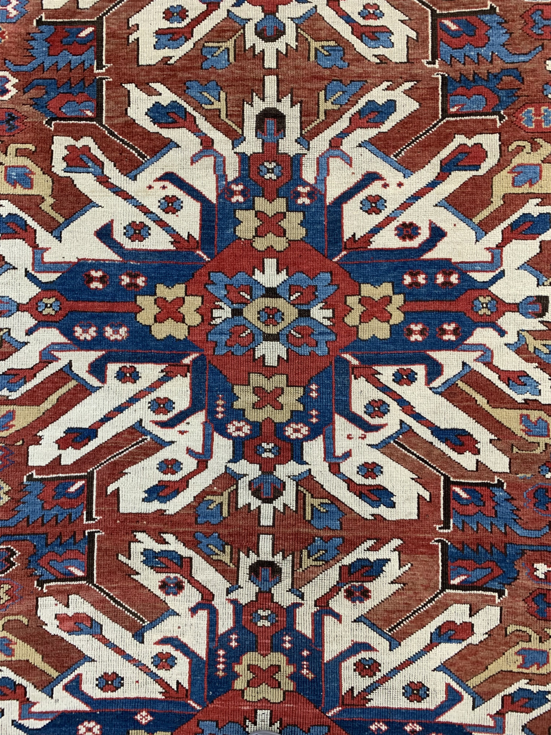Detail c: Tschelaberd"Adler-Kazak"antik, Kaukasus, 19.Jhd, Wolle auf Wolle, ca. 220 x 150 cm, EHZ: 3
