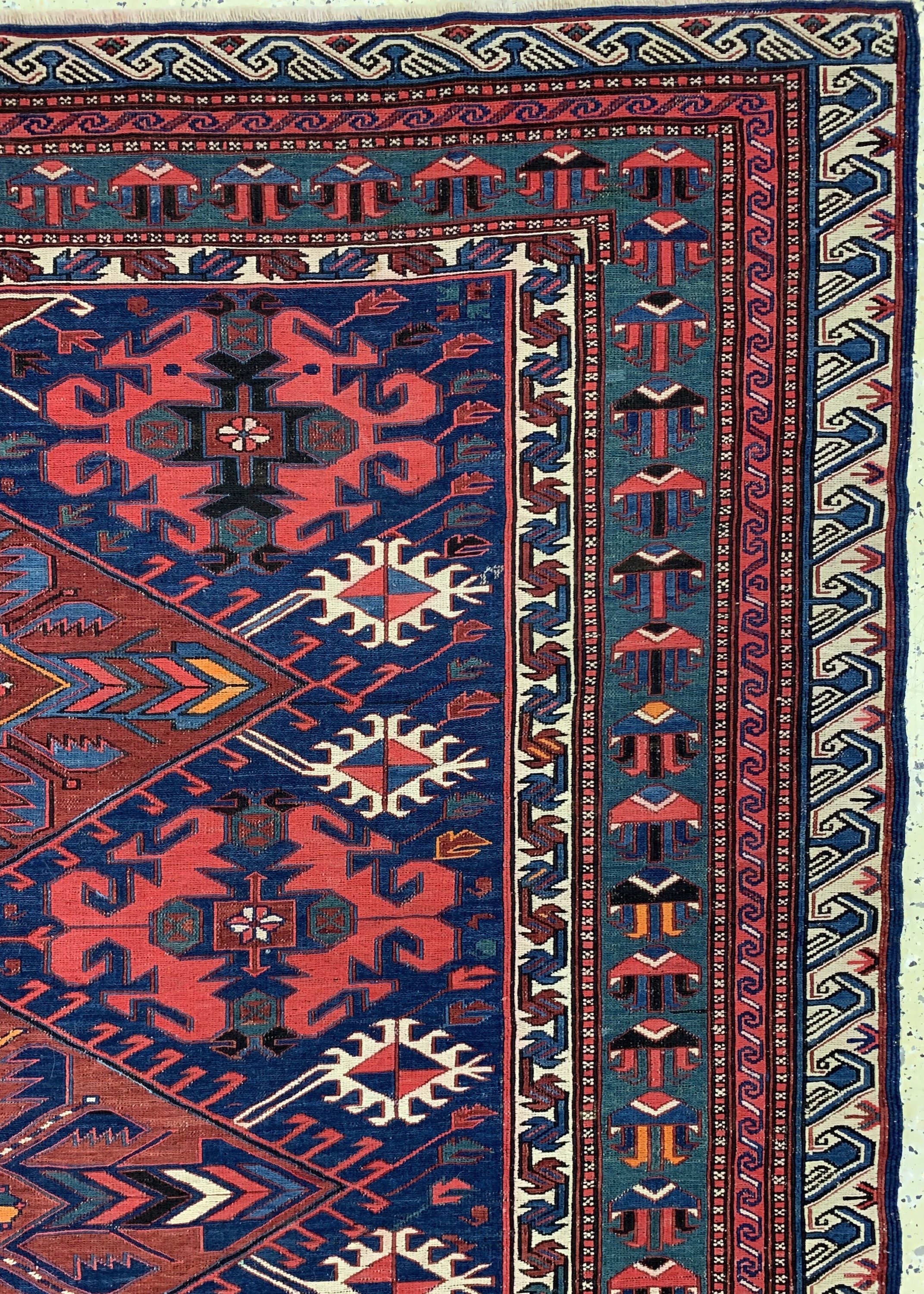 Detail e: Antiker Sumakh, Kaukasus, um 1900, Wolle auf Wolle, ca. 380 x 169 cm, EHZ: 1-2