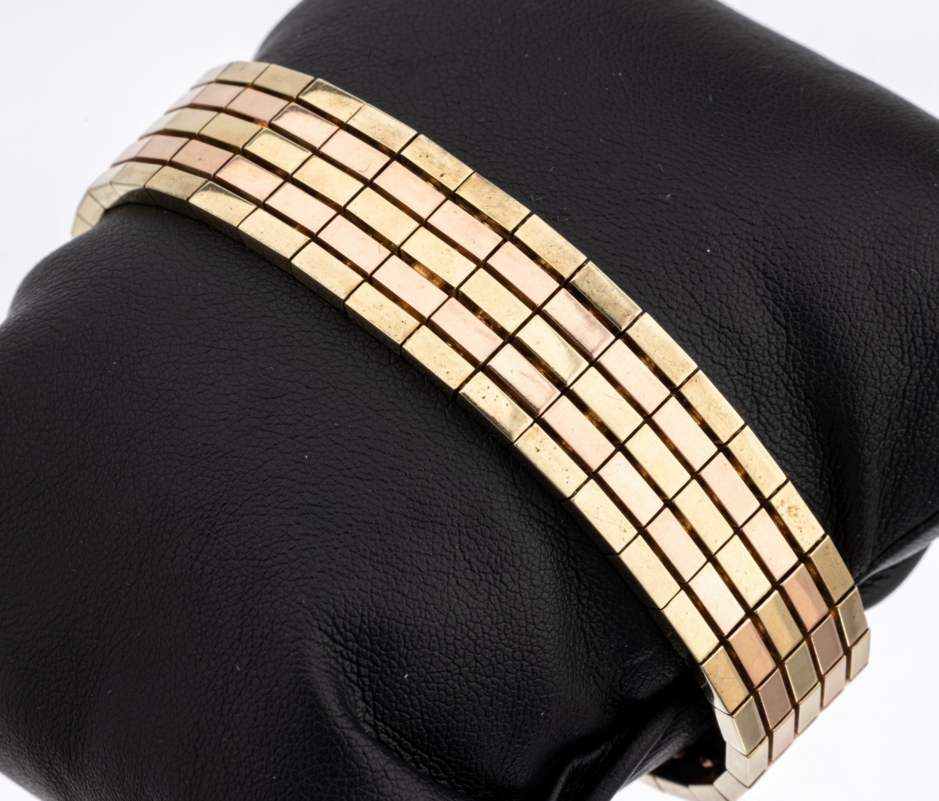 14 kt Gold Armband, GG/RG 585/000, B. ca. 1.5 cm, L. ca. 18 cm, Kastenschloss mit 2 Sicherheitsachten, ca. 42.8 g