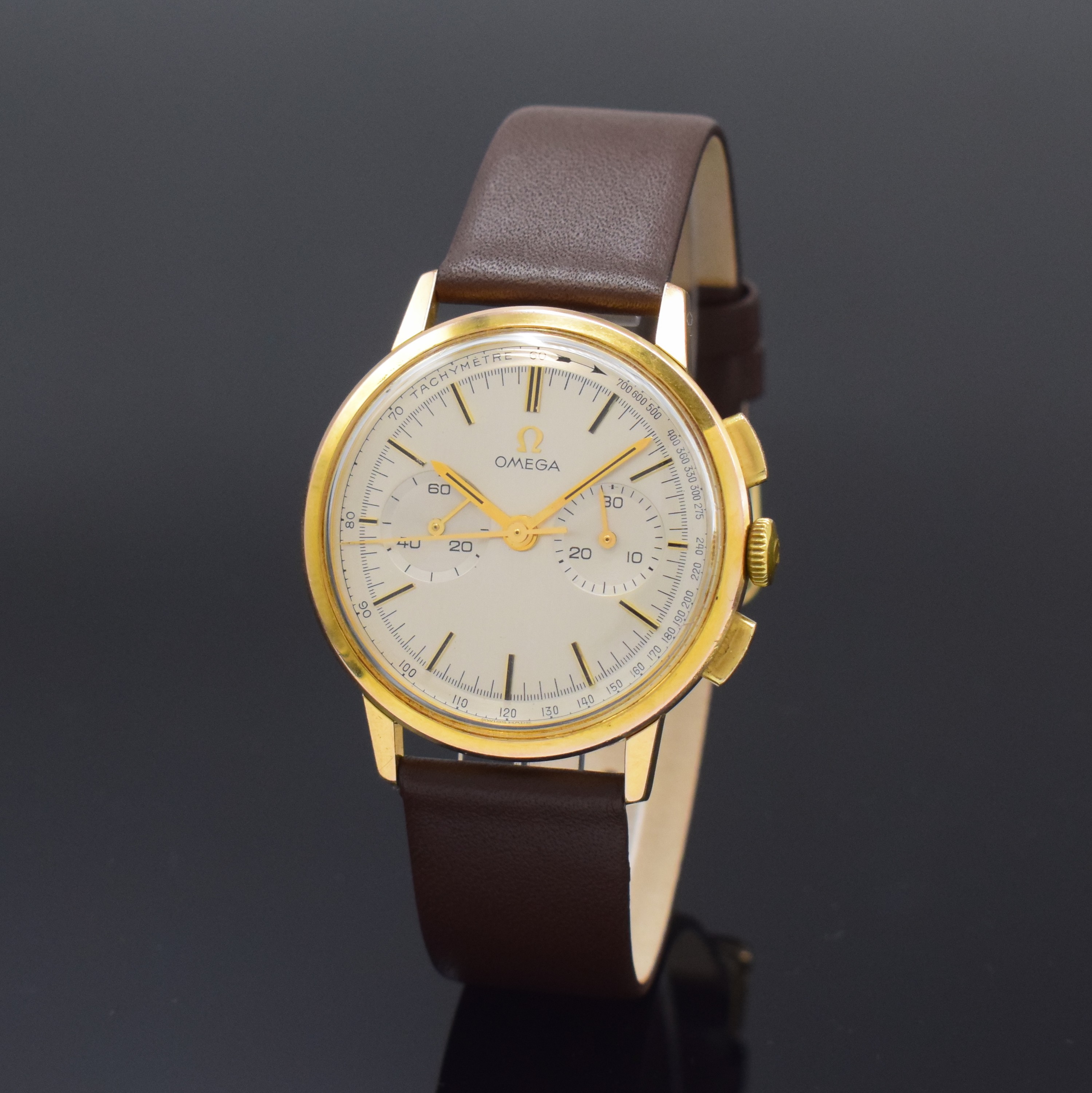 OMEGA Schaltradchronograph Referenz 101.009- 63, Schweiz um 1965, Handaufzug, verg. Gehäuse m. aufgedr. Stahlboden, orig. Duoton- Zifferbl., aufges. ...