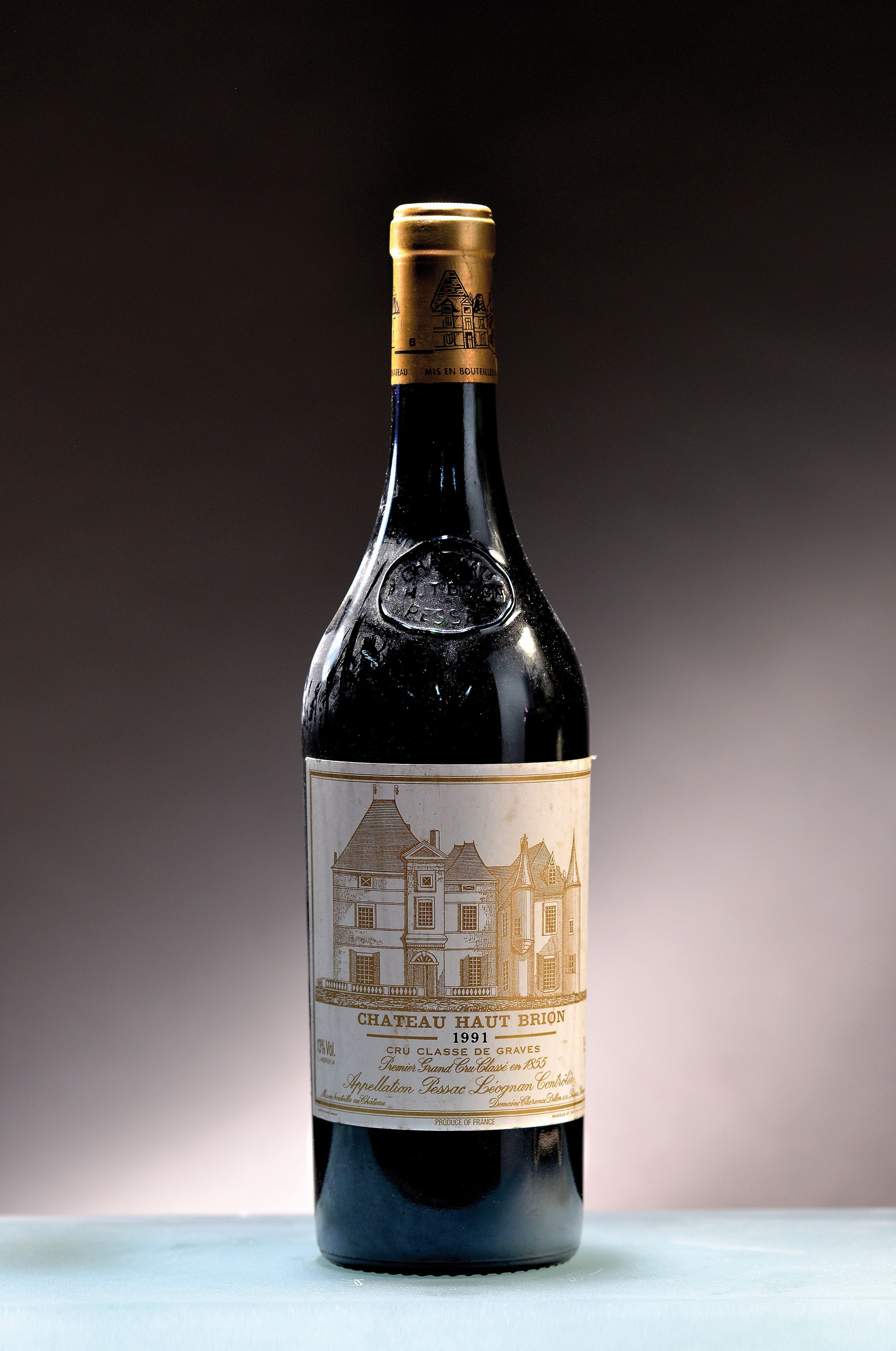 1 Flasche 1991 Chateau Haut Brion, Pessac -Leognan, Cru Classe, ca. 75cl, 13%Vol, High fill, Etikett l. beschmutzt