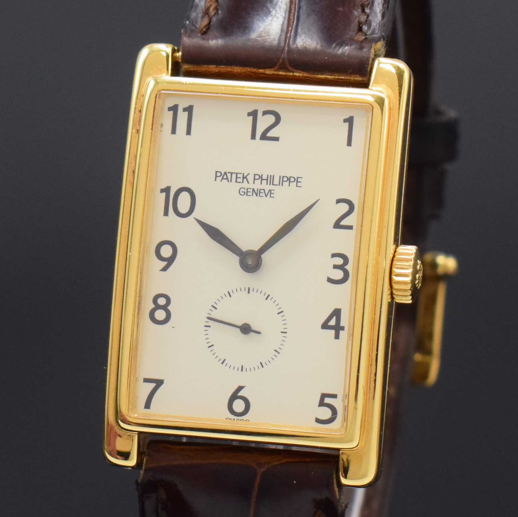 Detail a: PATEK PHILIPPE Gondolo rechteckige Armbanduhr Referenz 5009 in GG 750/000, Schweiz um 1995, Handaufzug, 2-tlg. Geh., Boden 4-fach verschr., orig. ...