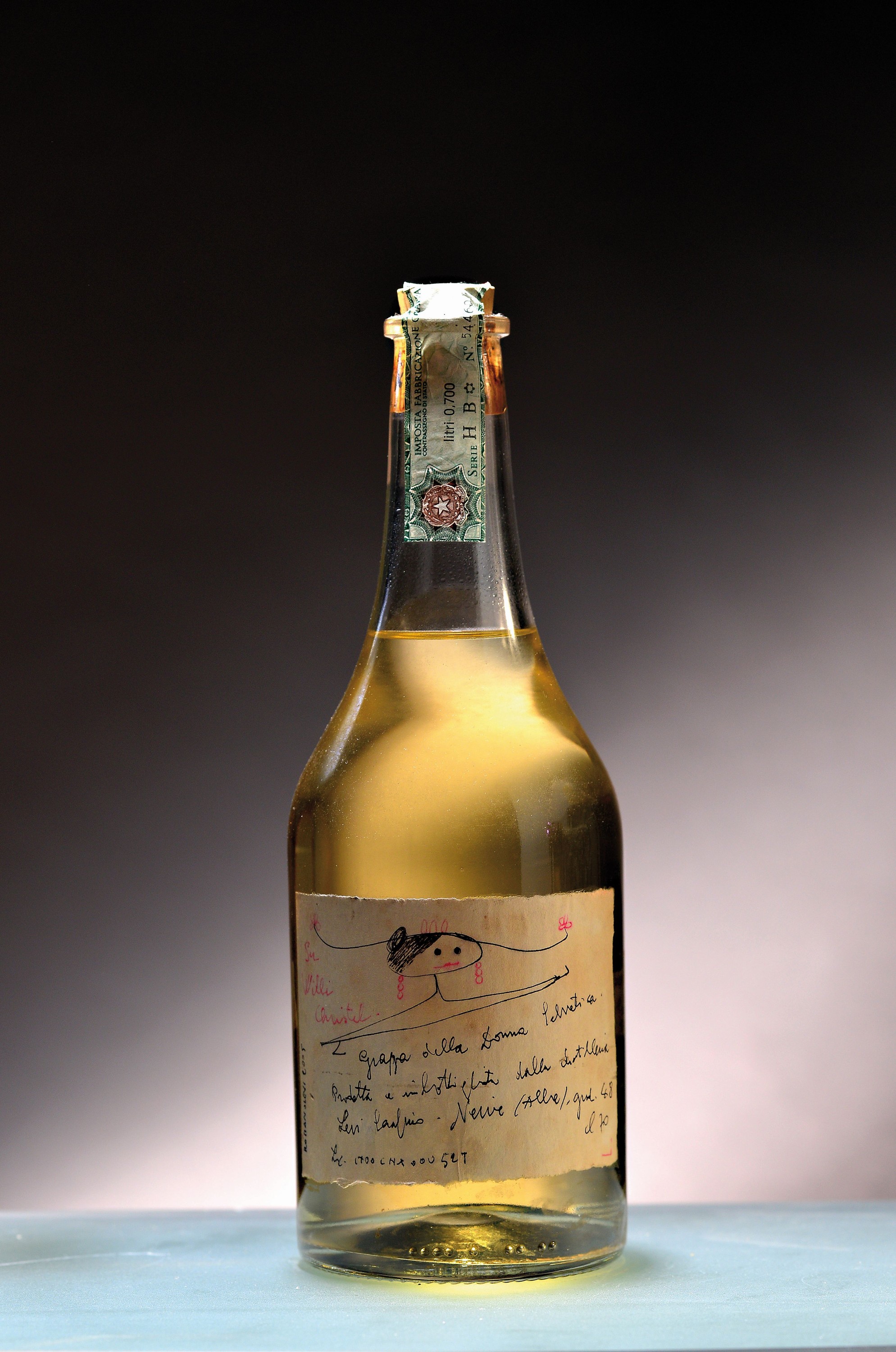 1 Flasche 2005 Grappa della Donna Selvatica, Levi Serafino, Region Neive, Piemont/Italien, ca. 70cl, Künstleretikett Romano Levi