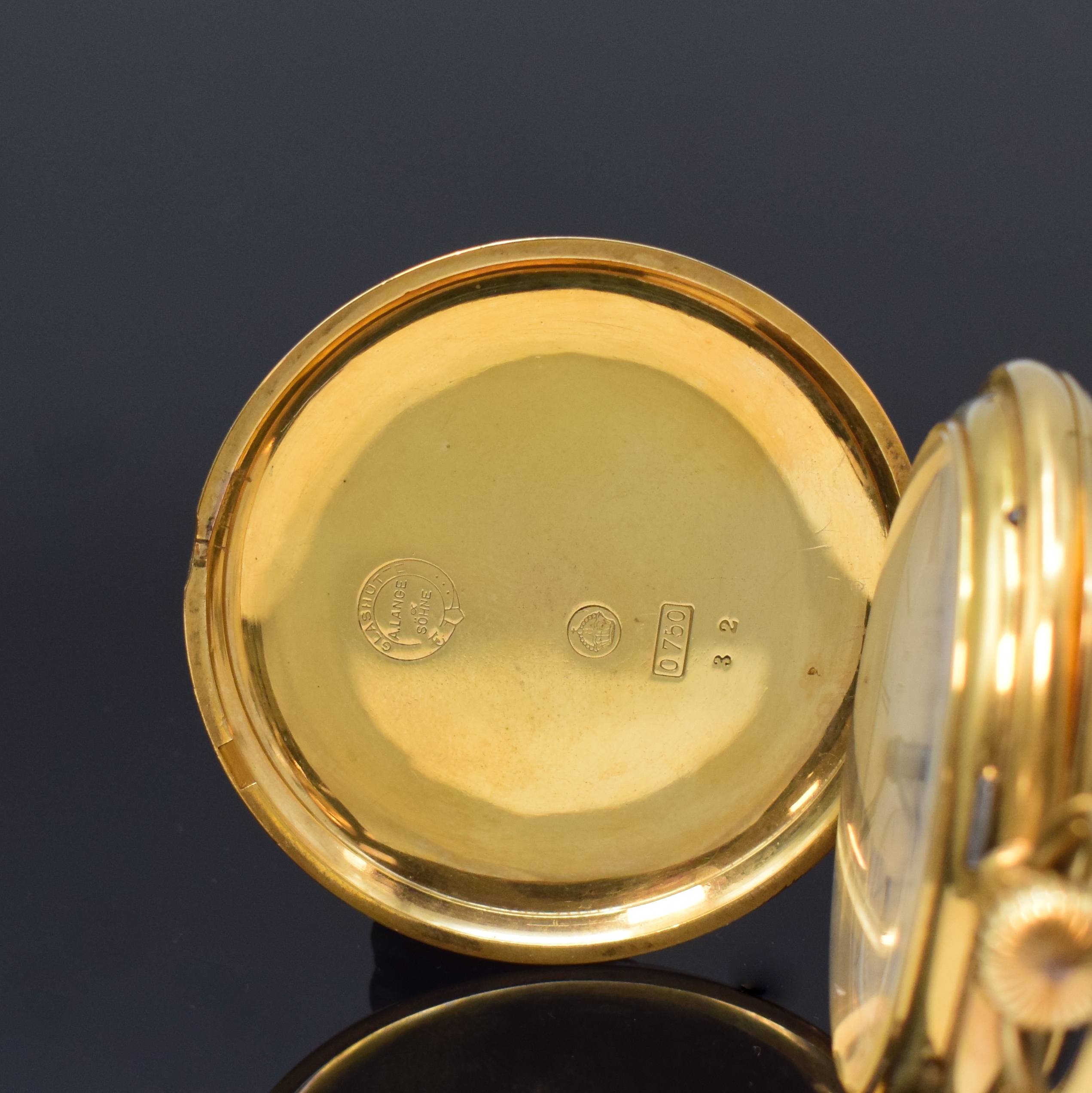Detail a: A. LANGE & SÖHNE schwere 1A Herrensavonette in GG 750/000, Deutschland um 1890, guill. 3 -Deckel Goldgeh. berieb., Form Jürgens, 2-tlg. ...