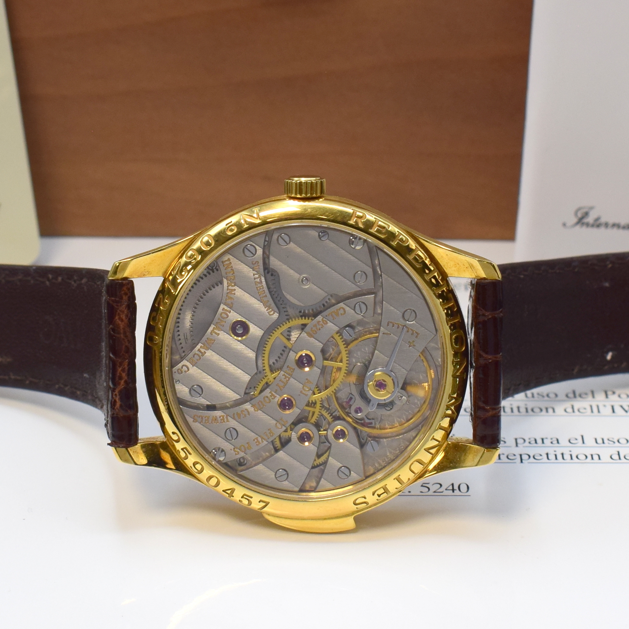 Detail f: IWC hochfeine und extrem seltene, auf 250 Stück limitierte Herrenarmbanduhr Portugieser mit Minutenrepetition Referenz 5240, Handaufzug, GG 750/000 ...