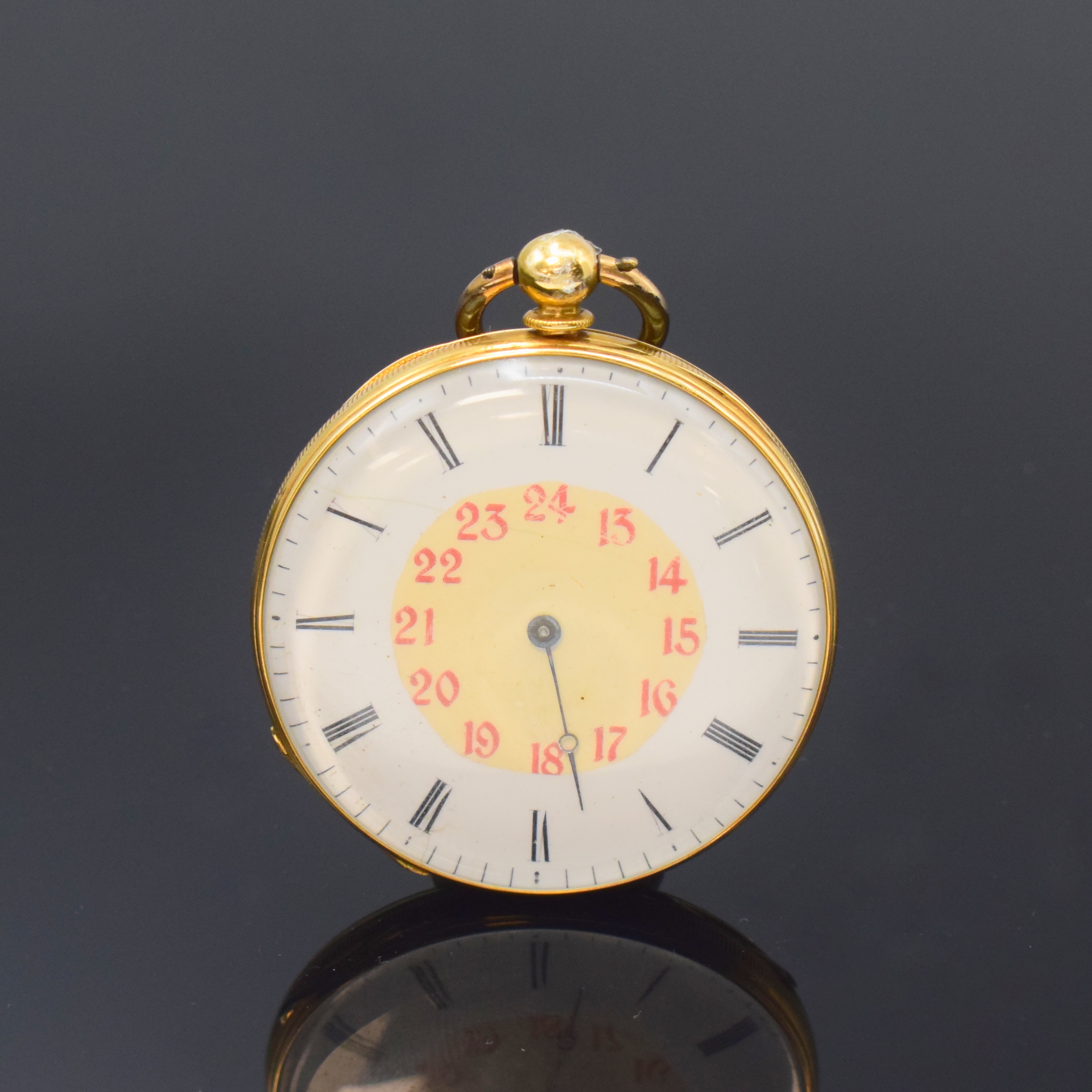 Ls. Ate. PIGUET offene Herrentaschenuhr in GG 750/000, Schweiz um 1860, Schlüsselaufzug, guill. 2-Deckel-Goldgeh. dell., Emailzifferbl. riss., ...