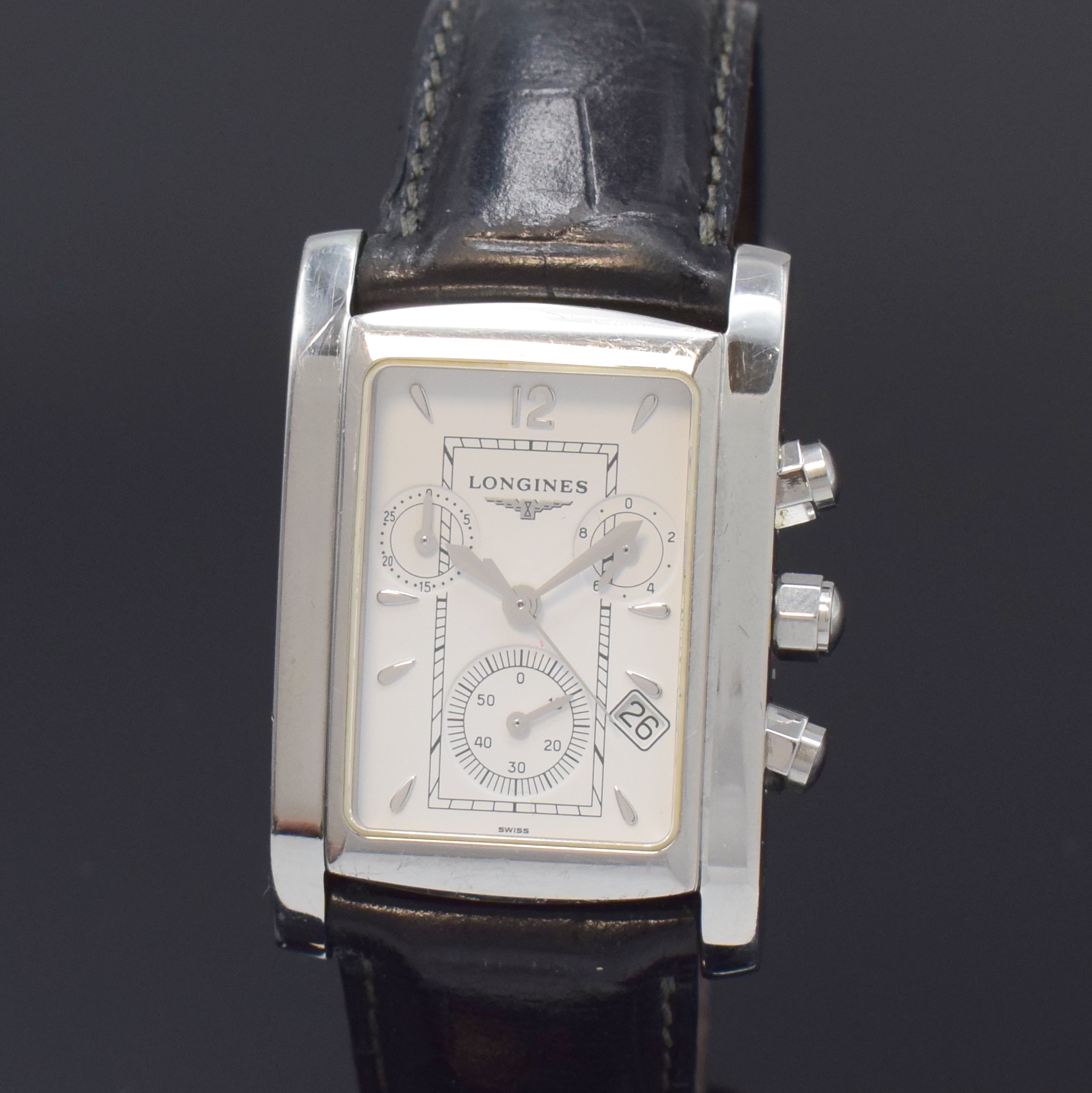 Detail a: LONGINES Dolce Vita Armbandchronograph in Stahl Referenz L5.656.4, Schweiz um 2015, Quartz, rechteck. Geh., Boden 4-fach verschr., orig. Lederband m. ...