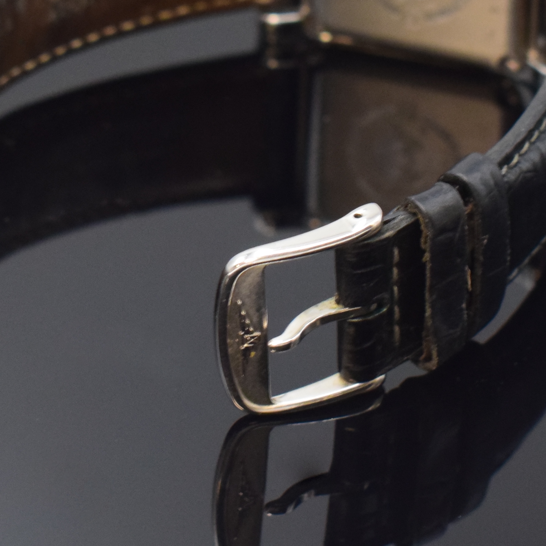 Detail b: LONGINES Dolce Vita Armbandchronograph in Stahl Referenz L5.656.4, Schweiz um 2015, Quartz, rechteck. Geh., Boden 4-fach verschr., orig. Lederband m. ...