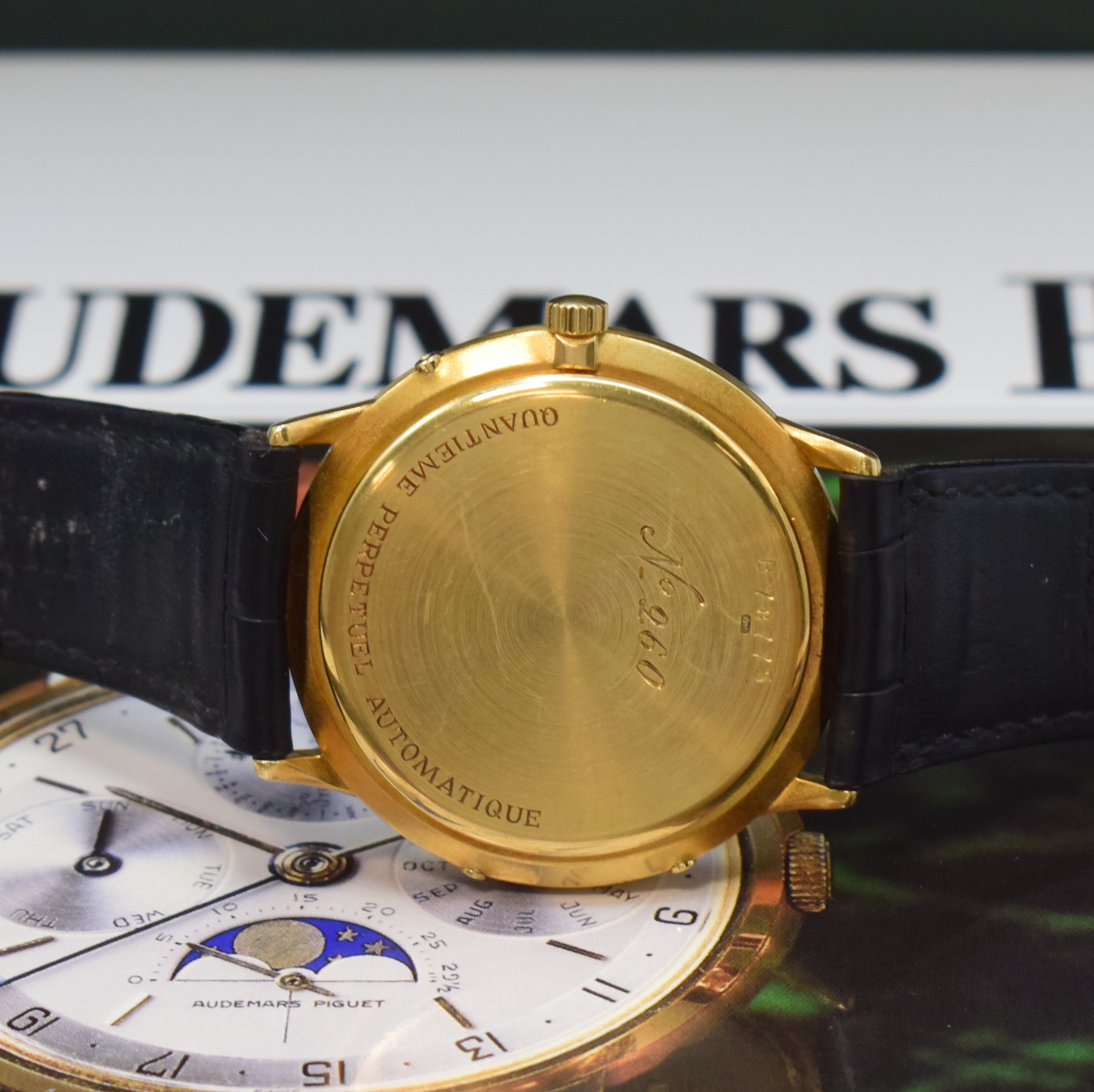 Detail e: AUDEMARS PIGUET hochfeine, astronomische Herrenarmbanduhr Quantieme Perpetual in GG 750/000 mit ewigem Kalender, Automatik, Schweiz um 1983, 3-teil. ...