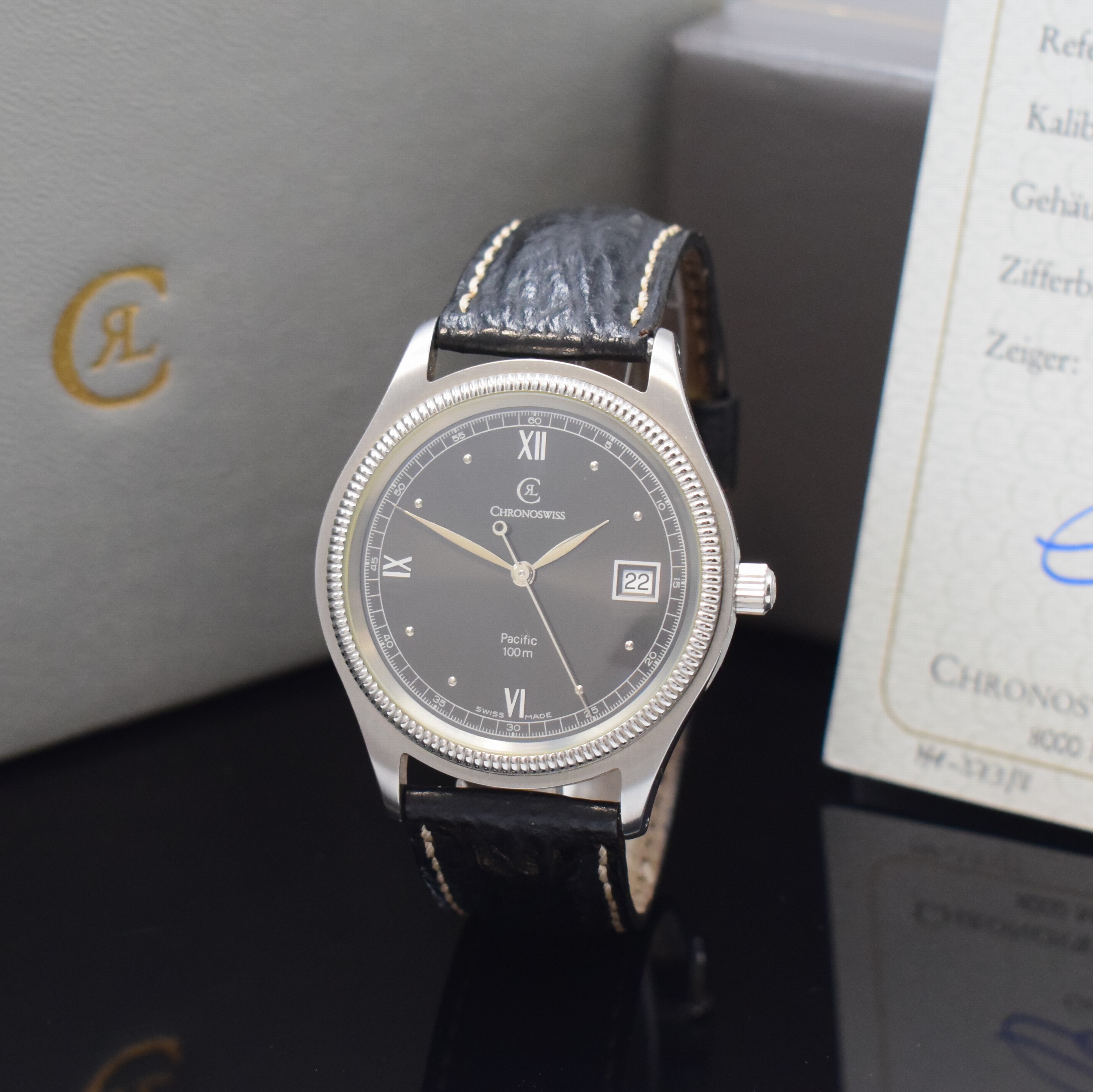 CHRONOSWISS Pacific Armbanduhr in Stahl Referenz CH2813SW, Schweiz um 1995, Automatik, beids. vergl. Geh., Boden u. Krone verschr., graues Zifferbl., ...