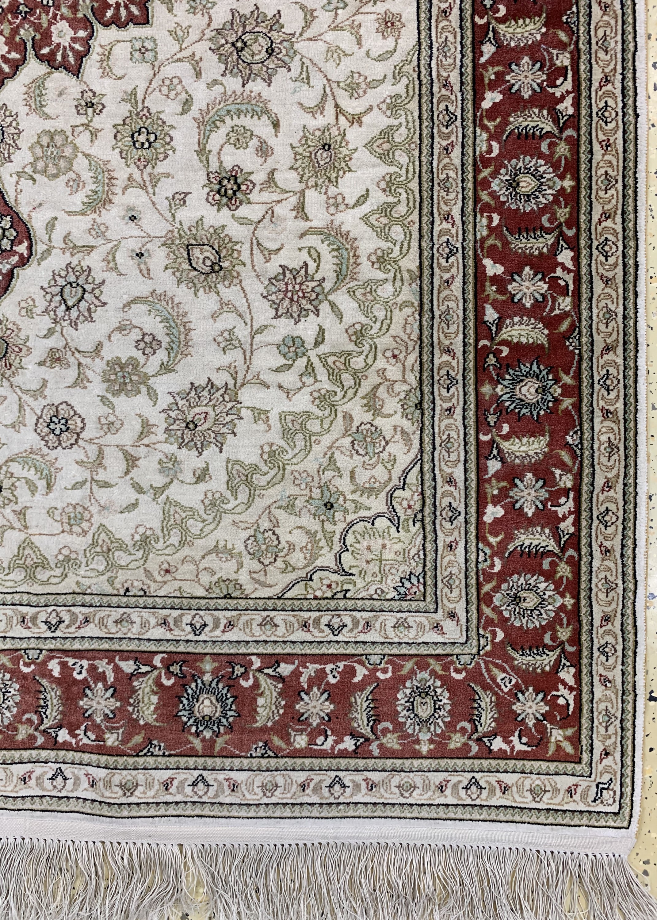 Detail a: Hereke Seide, China, Ende 20.Jhd, reine Naturseide, ca. 185 x 125 cm, EHZ: 2