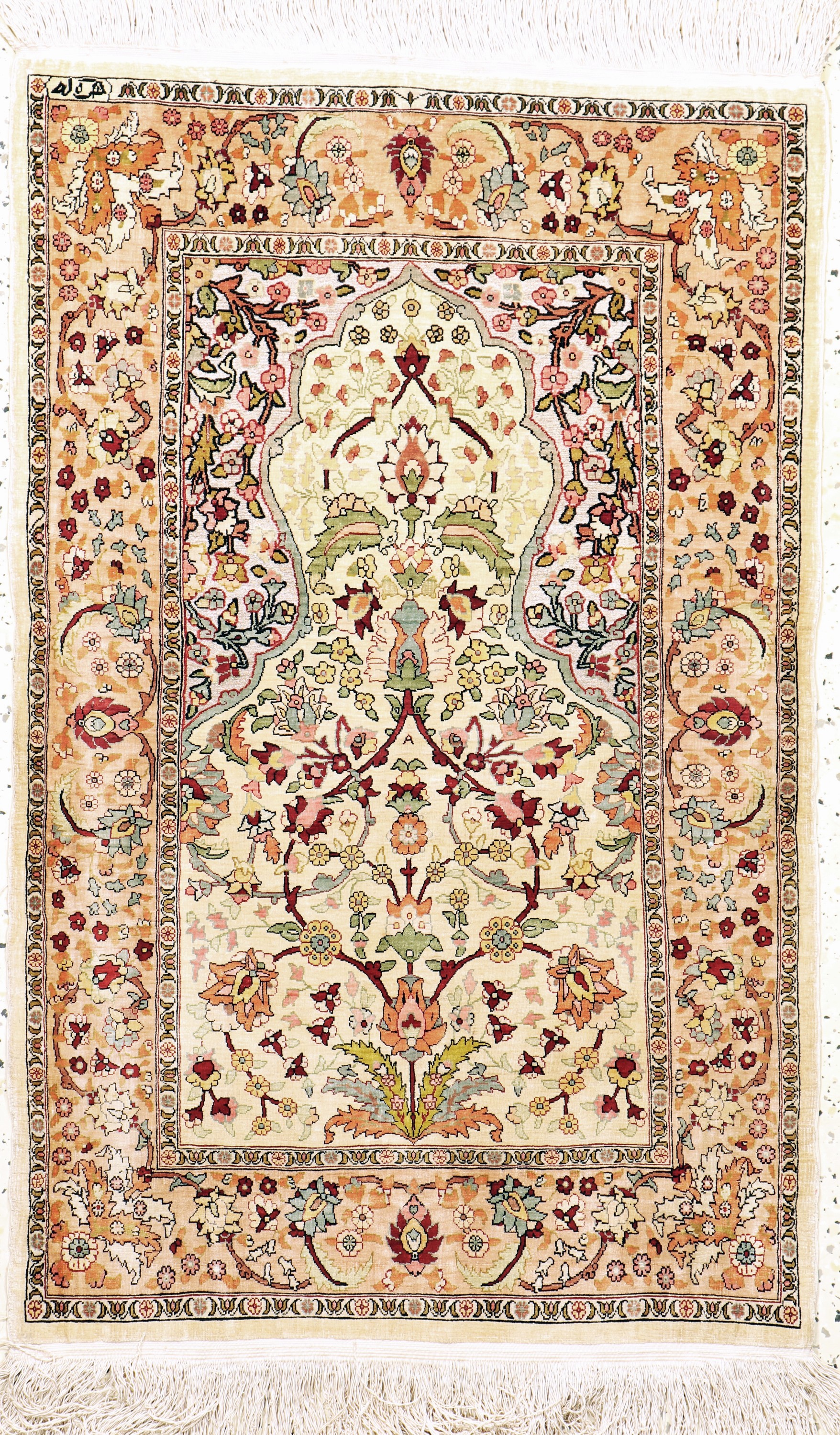 Hereke Seide fein Türkei, signiert, Mitte 20.Jhd, reine Naturseide"Metallbroschiert", c a. 97 x 63 cm, ca. 1 Mio Kn/qm, EHZ: 2