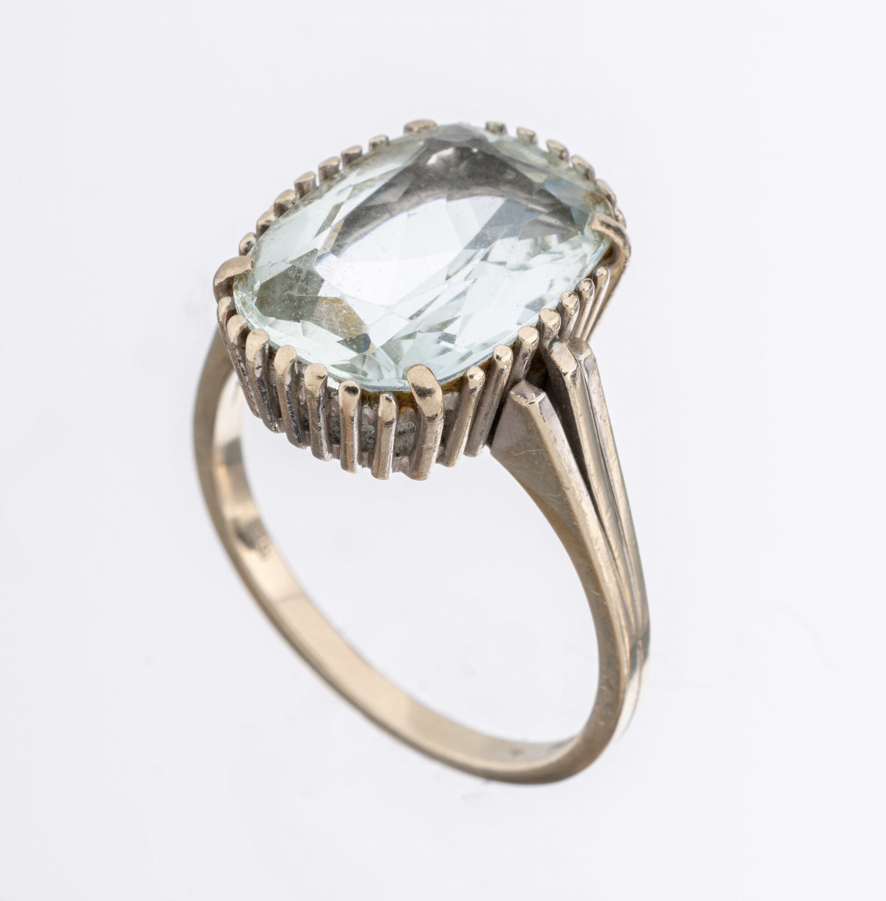 14 kt Gold Aquamarin-Ring, WG 585/000, facett. Aquamarin ca. 7.50 ct, RW 59, ca. 5.9 g