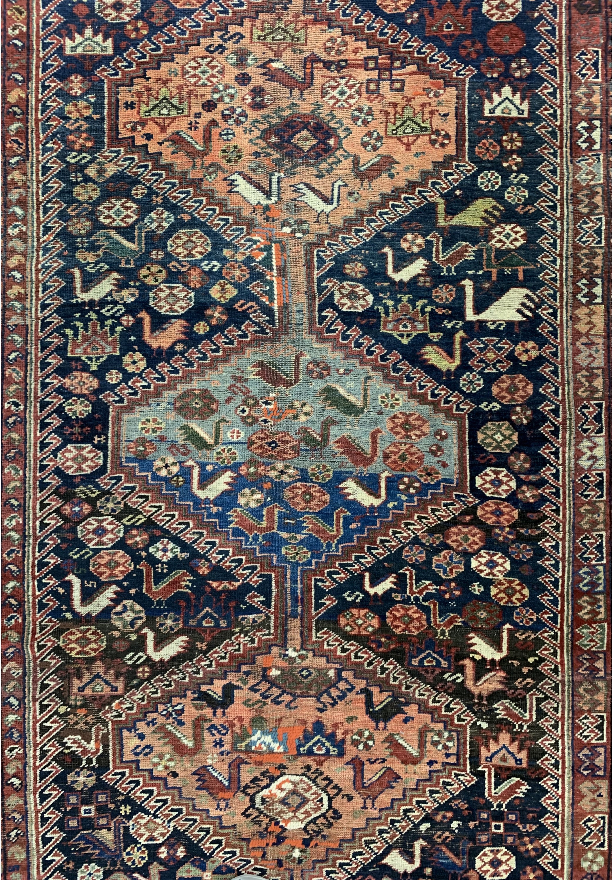Detail c: Ghaschgai antik, Persien, 19.Jhd, Wolle aufWolle, ca. 242 x 150 cm, EHZ: 3