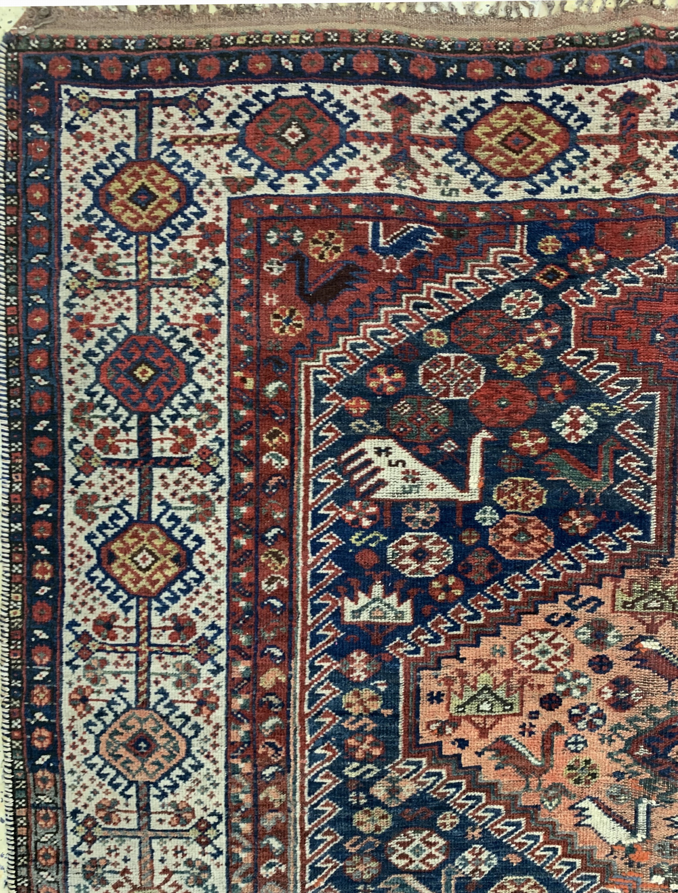 Detail d: Ghaschgai antik, Persien, 19.Jhd, Wolle aufWolle, ca. 242 x 150 cm, EHZ: 3