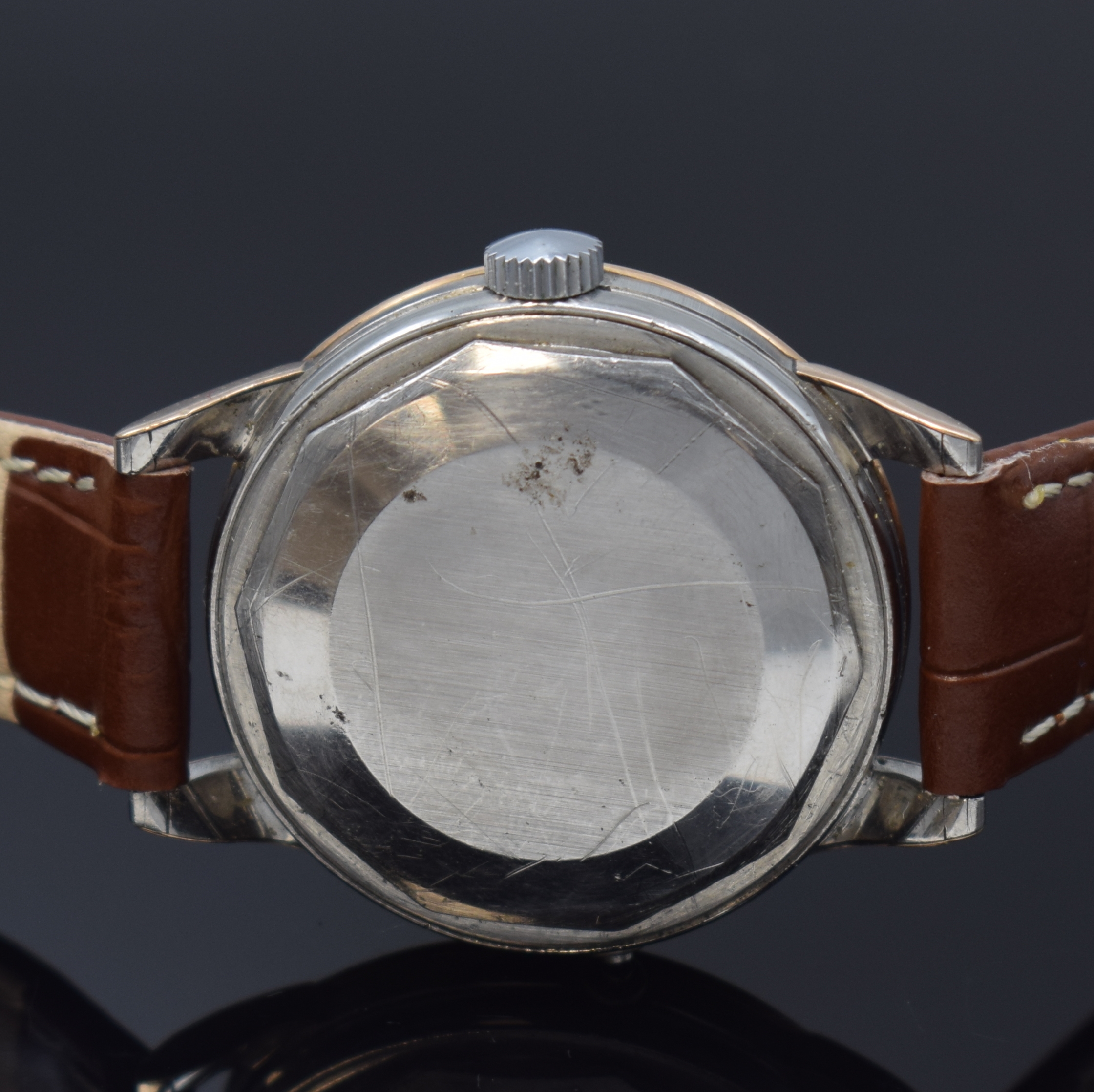 Detail c: MOVADO Herrenarmbanduhr Referenz 16280, Schweiz um 1952, Hammerautomatik, Edelstahlgeh. mit Goldhaube, Boden verschr., Zifferbl. m. aufgel. Indizes ...