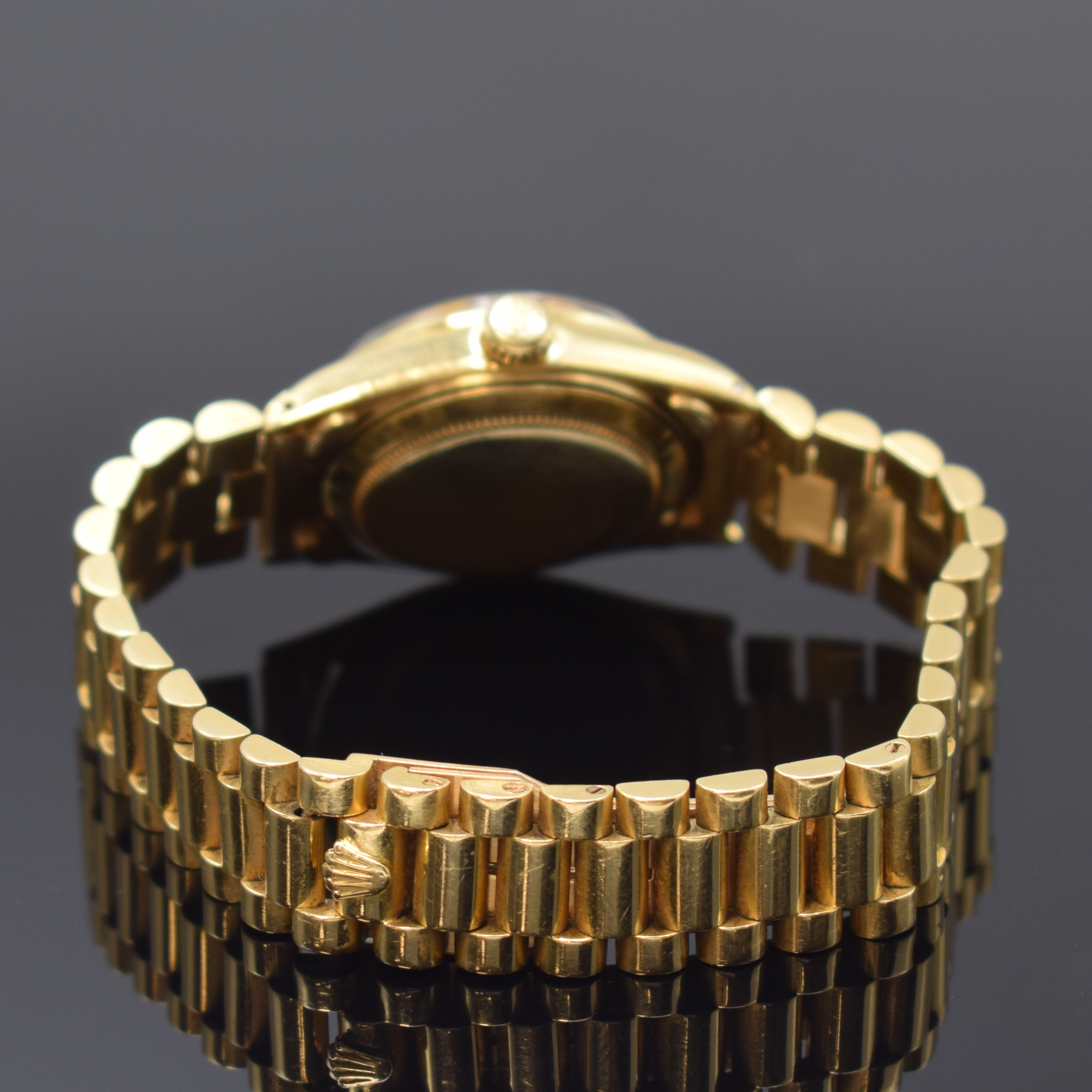 Detail b: ROLEX Datejust Referenz 6624/6627 sehr seltene Mediumarmbanduhr in GG 750/000, Schweiz um 1967, Automatik, Boden und Krone verschr., ab Herst. ...