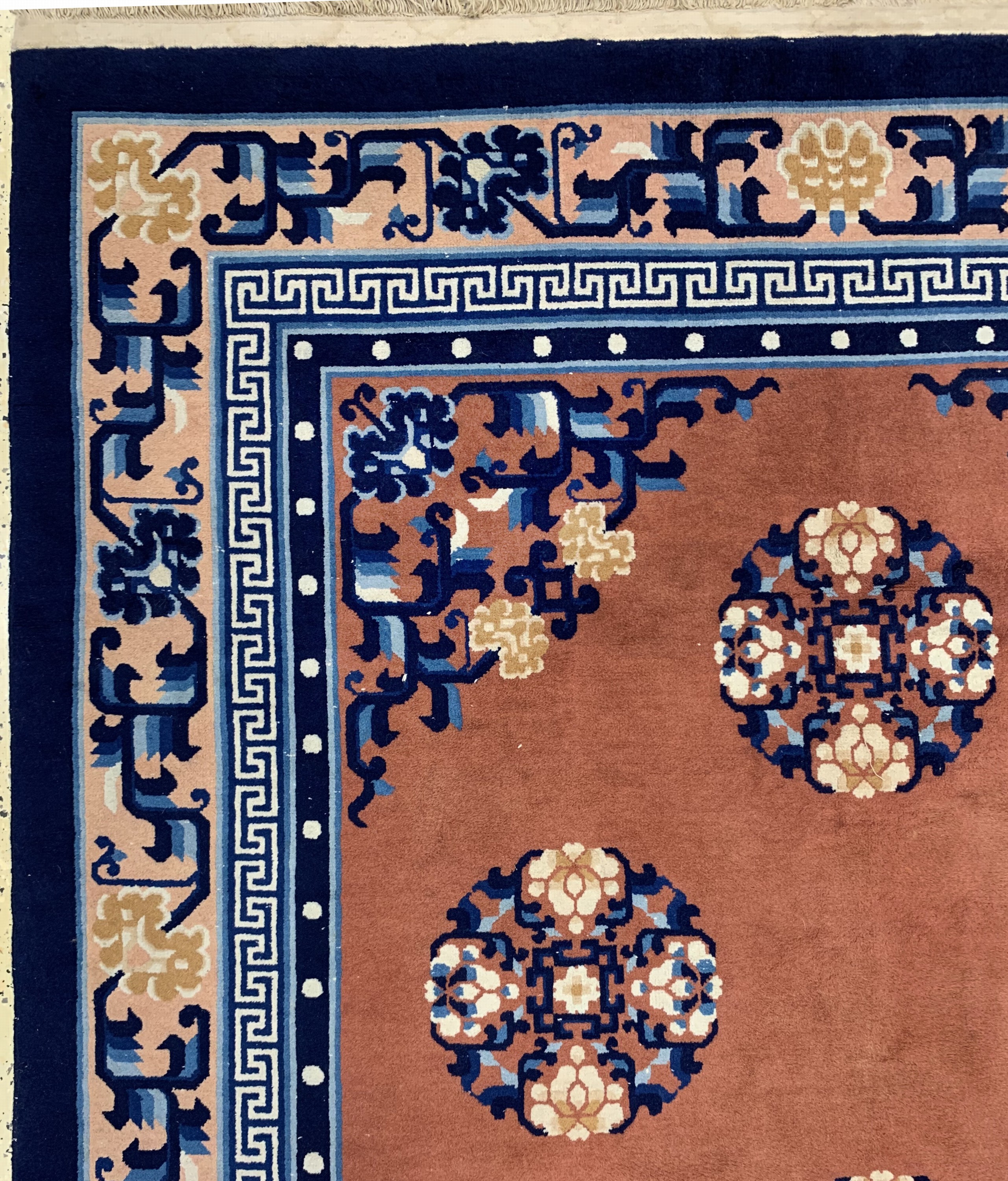 Detail c: Antik-Finish, China, Mitte 20.Jhd, Wolle auf Baumwolle, ca. 280 x 185 cm, EHZ: 2