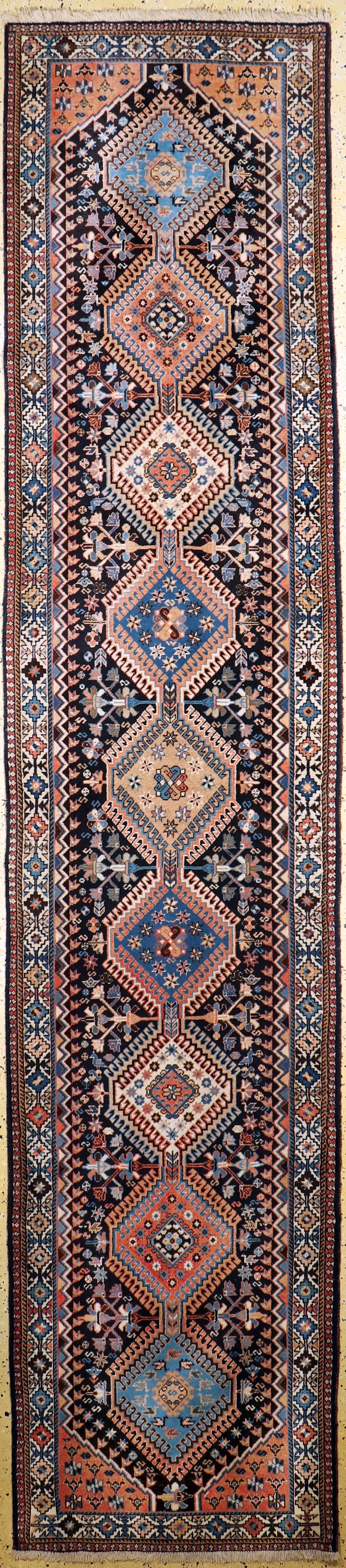 Yalameh, Persien, Ende 20.Jhd, Wolle auf Wolle, ca. 385 x 82 cm, EHZ: 2