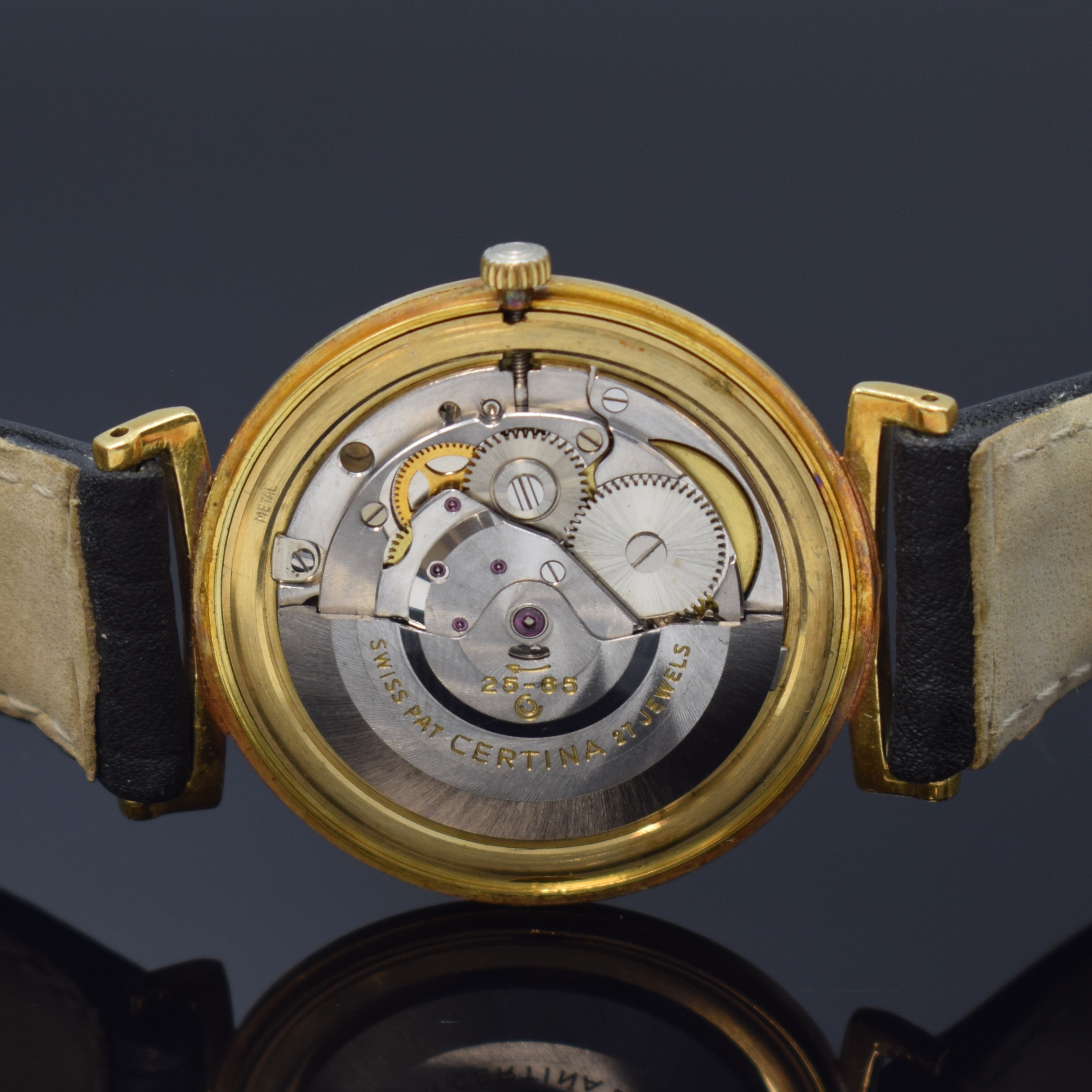 Detail d: CERTINA Herrenarmbanduhr in GG 750/000 blue ribbon, Automatik, Schweiz um 1968, Boden aufgedr., silbern. Zifferblatt m. aufgel. Indizes, ...