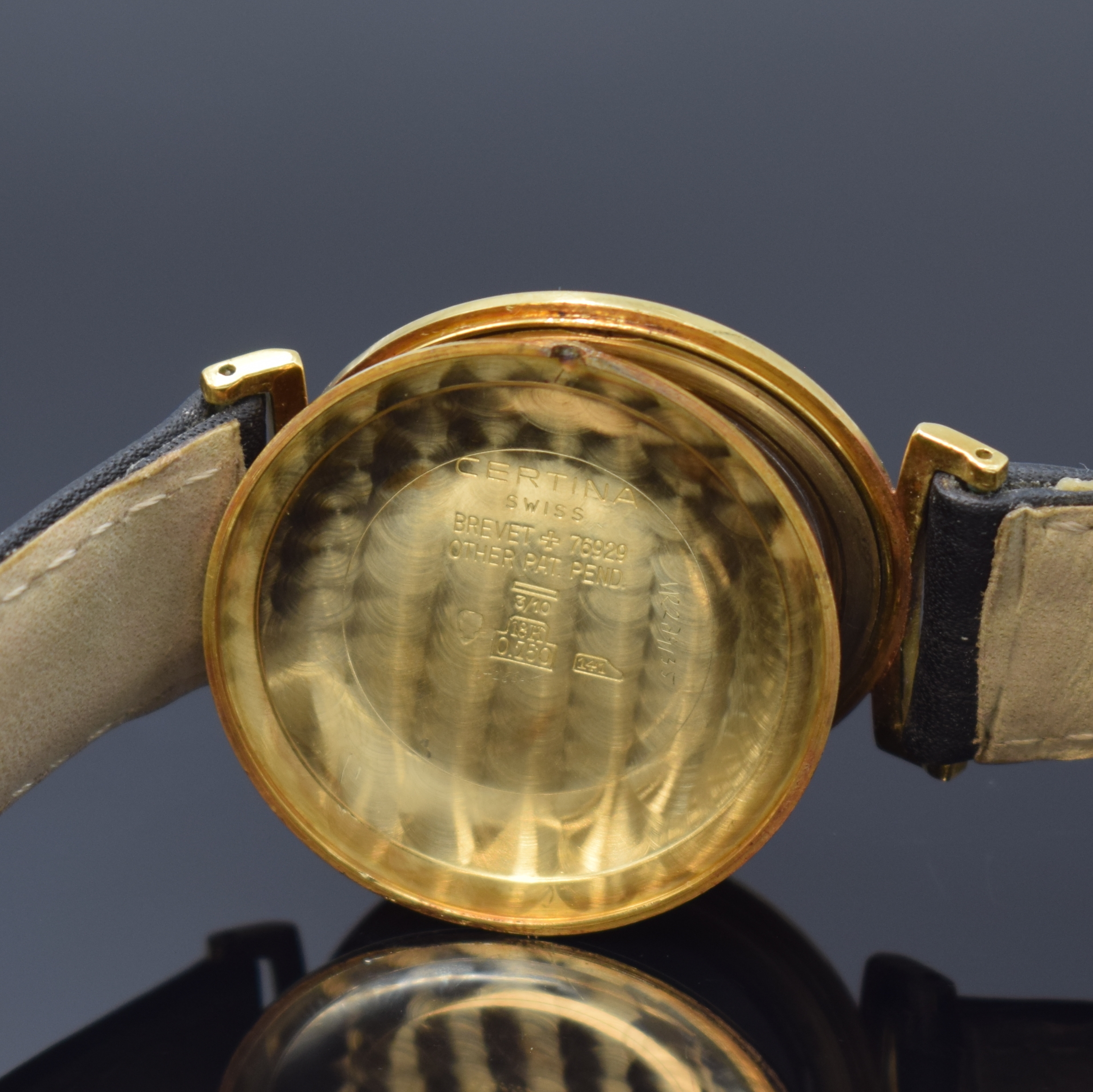 Detail f: CERTINA Herrenarmbanduhr in GG 750/000 blue ribbon, Automatik, Schweiz um 1968, Boden aufgedr., silbern. Zifferblatt m. aufgel. Indizes, ...