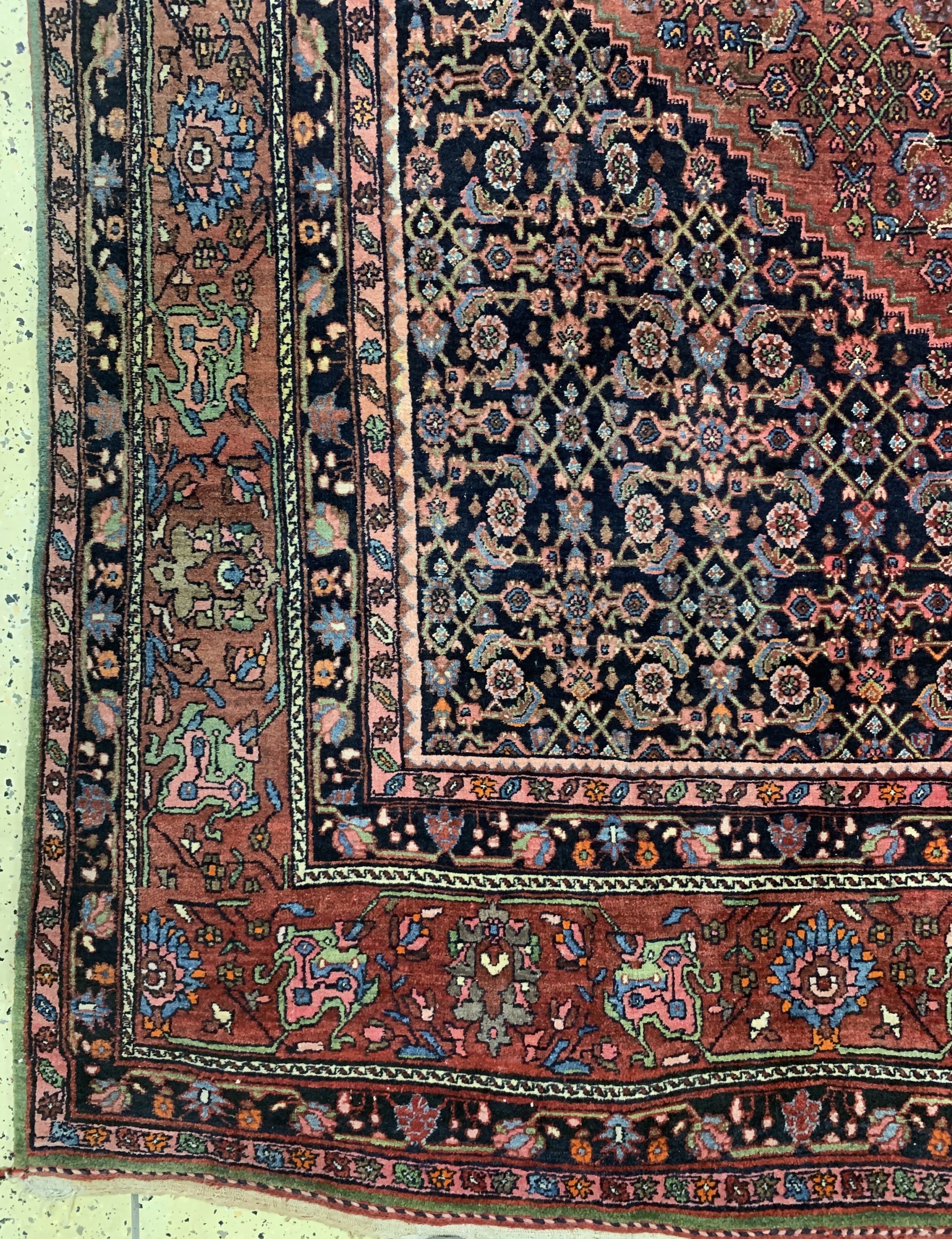 Detail b: Bidjar alt, Persien, Anfang 20.Jhd, Wolle auf Baumwolle, ca. 404 x 300 cm, verblasst, EHZ: 2