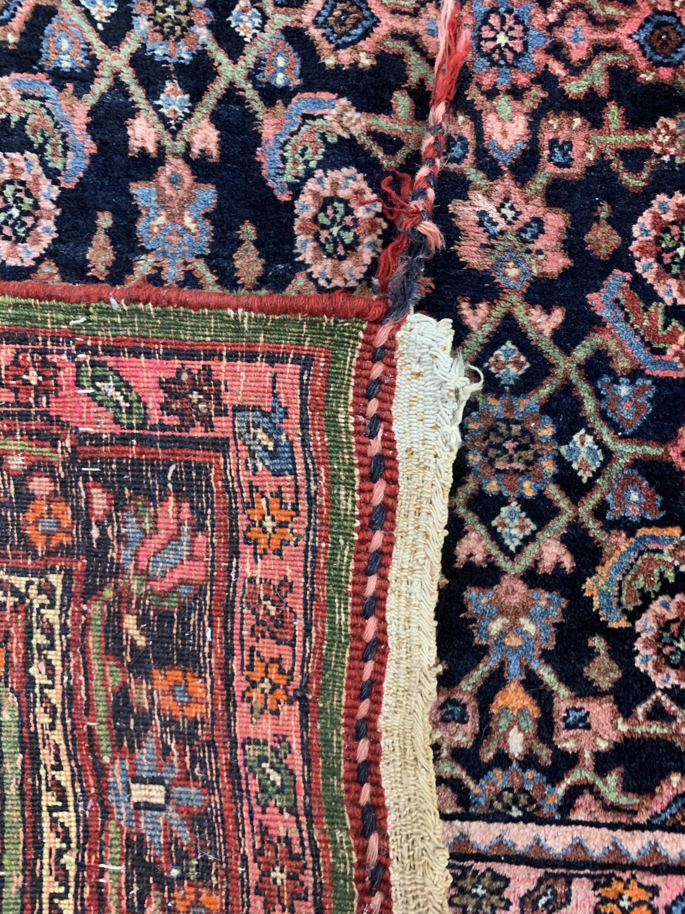 Detail g: Bidjar alt, Persien, Anfang 20.Jhd, Wolle auf Baumwolle, ca. 404 x 300 cm, verblasst, EHZ: 2