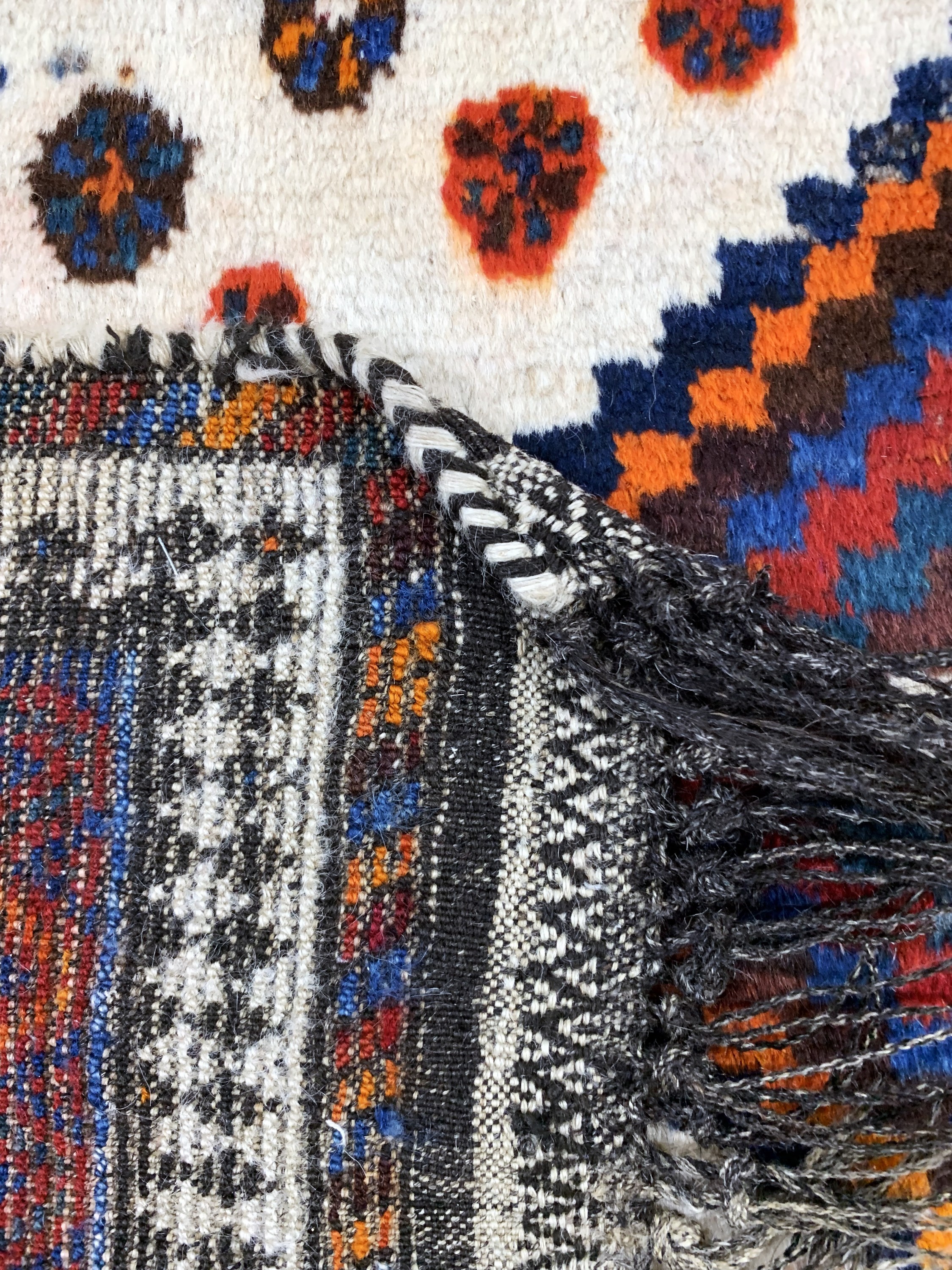 Detail e: Louri Gabbeh, Persien, Anfang 20.Jhd, Wolleauf Wolle, ca. 220 x 135 cm, EHZ: 2