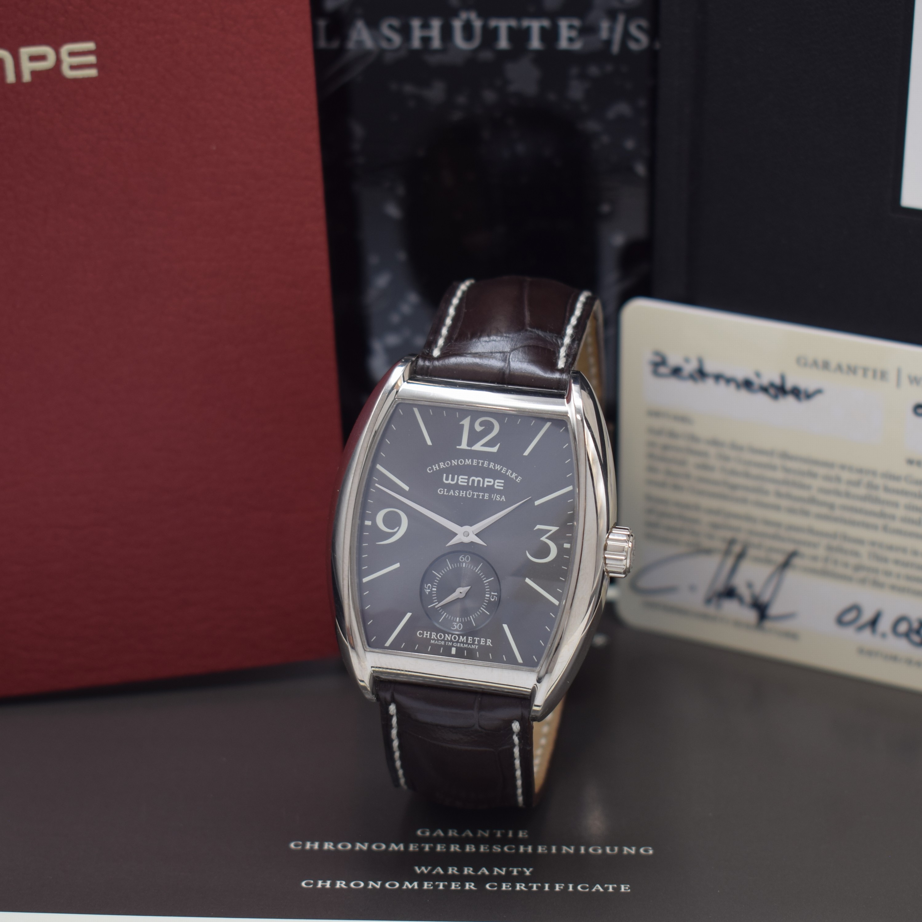 WEMPE hochfeines und extrem seltenes Armbandchronometer, Handaufzug, Sondermodell in WG 750/000 inkl. orig. Lederband m. orig. Dornschl. in WG ...