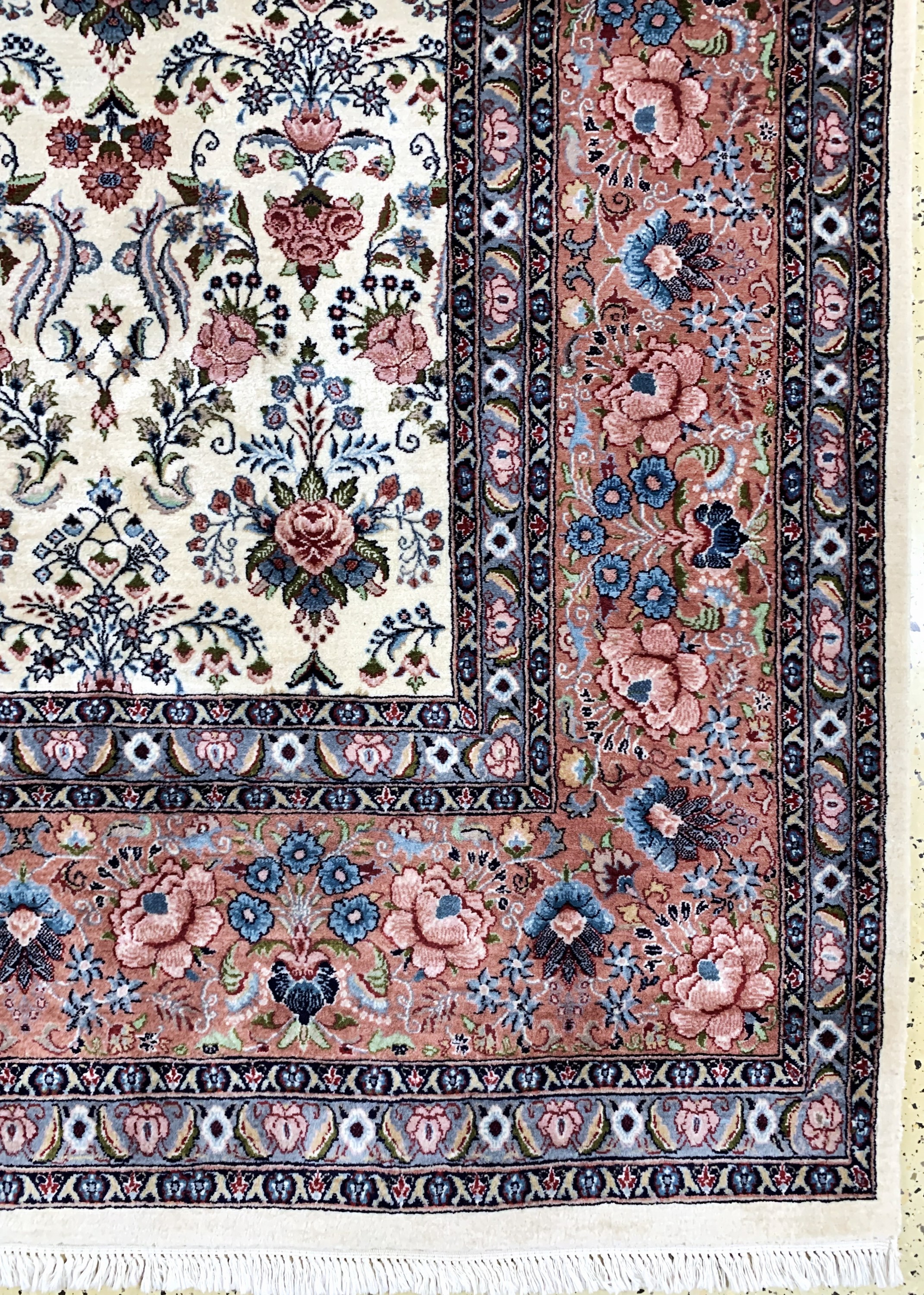 Detail a: Lahor Kork fein, Indien, Ende 20.Jhd, Korkwolle auf Baumwolle, ca. 414 x 304 cm, EHZ: 1-2