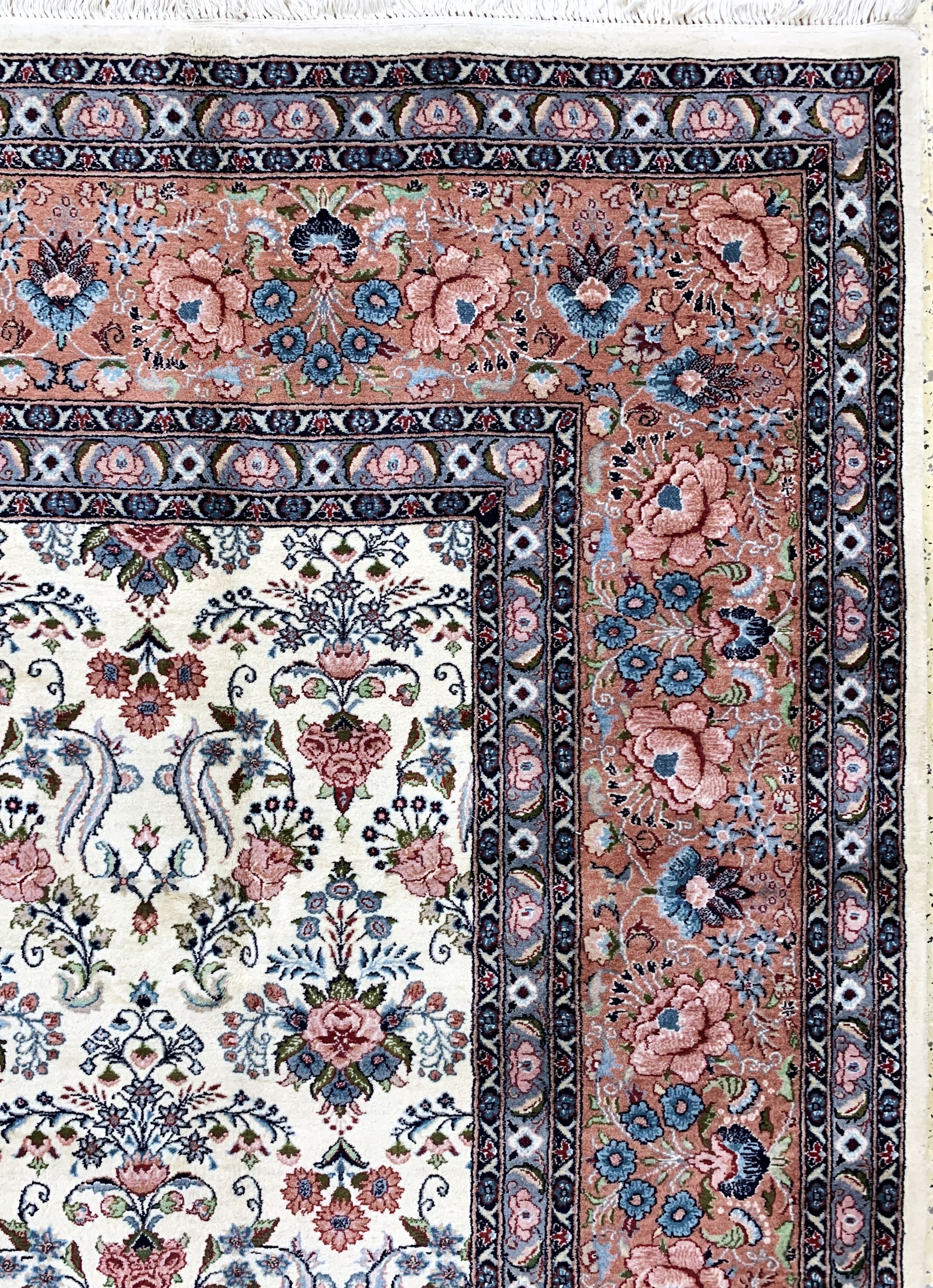 Detail f: Lahor Kork fein, Indien, Ende 20.Jhd, Korkwolle auf Baumwolle, ca. 414 x 304 cm, EHZ: 1-2