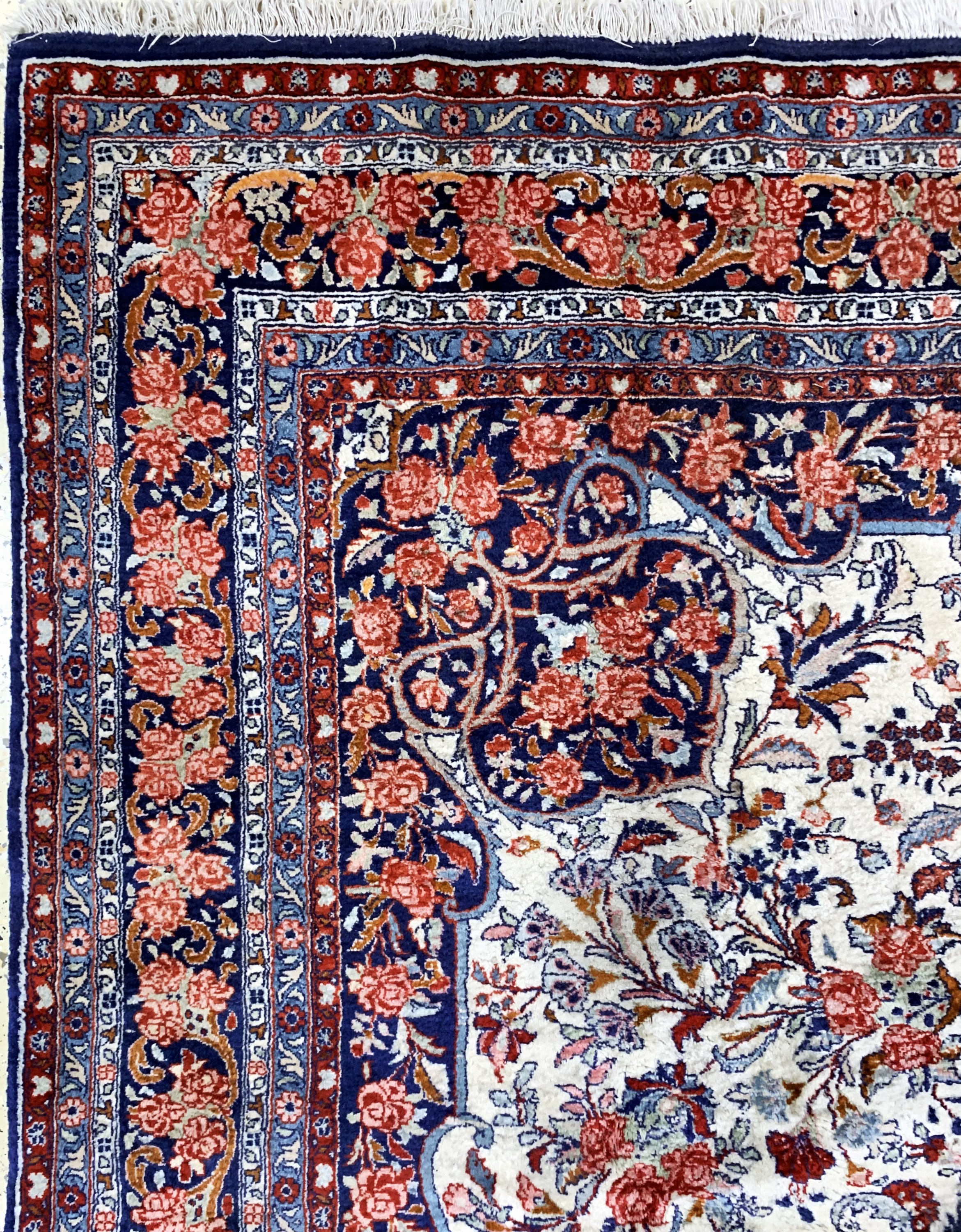 Detail d: Rosenbidjar Kork fein, Persien, Ende 20.Jhd, Korkwolle auf Baumwolle, ca. 307 x 219cm, EHZ: 2(Fleckig)