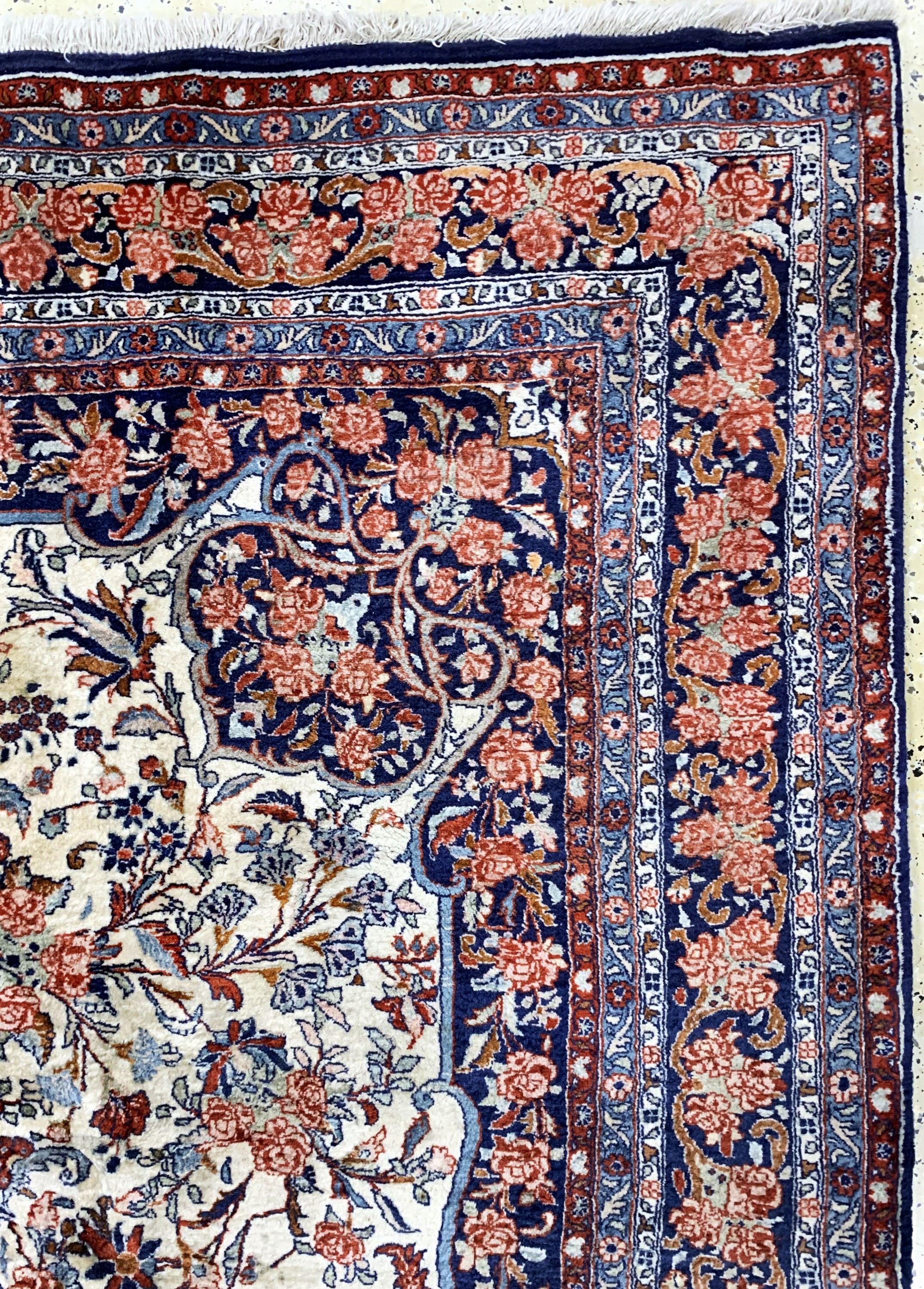 Detail e: Rosenbidjar Kork fein, Persien, Ende 20.Jhd, Korkwolle auf Baumwolle, ca. 307 x 219cm, EHZ: 2(Fleckig)