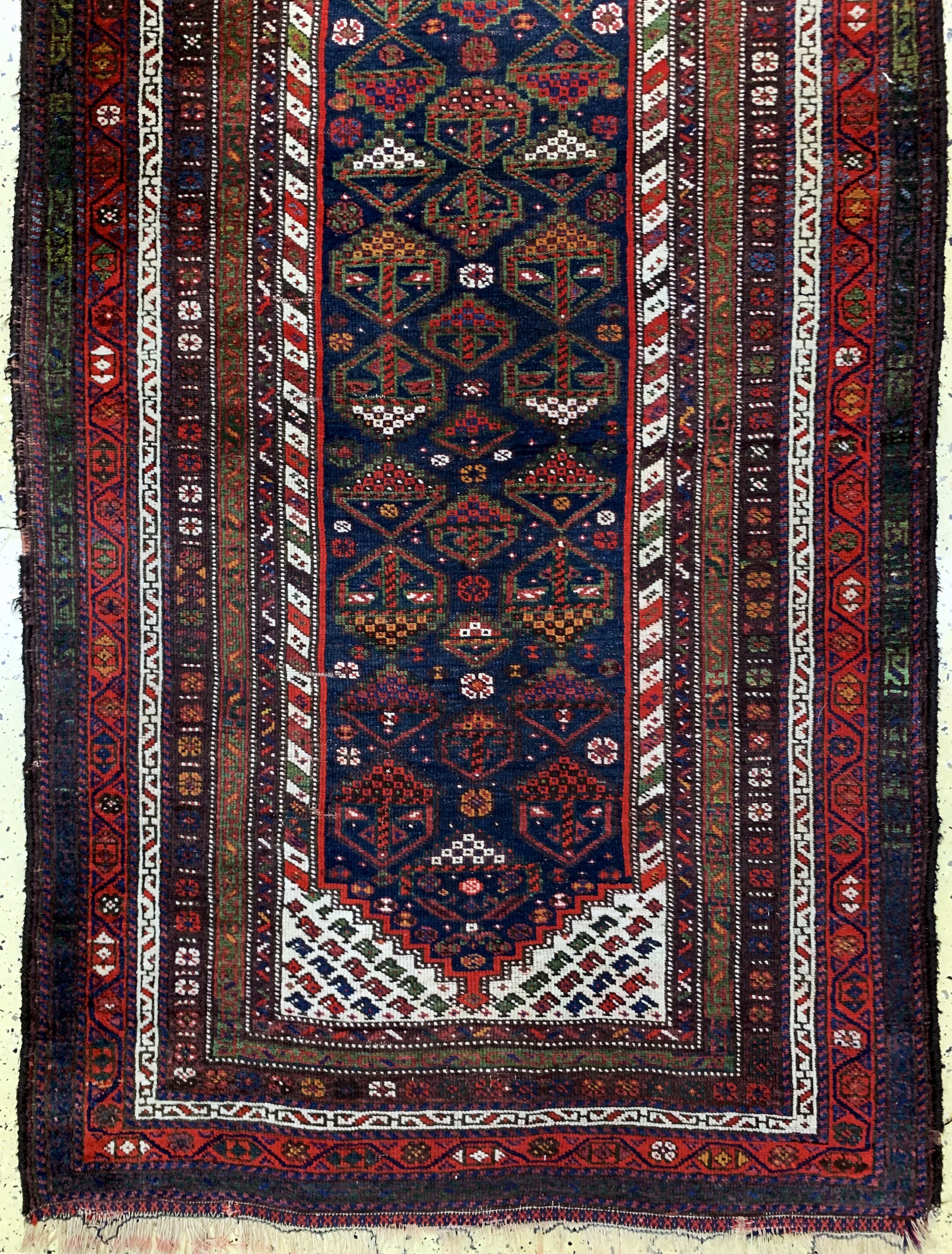 Detail d: Kurdischer Dorfteppich, Persien, um 1900, Wolle auf Wolle, ca. 493 x 118 cm, EHZ: 3