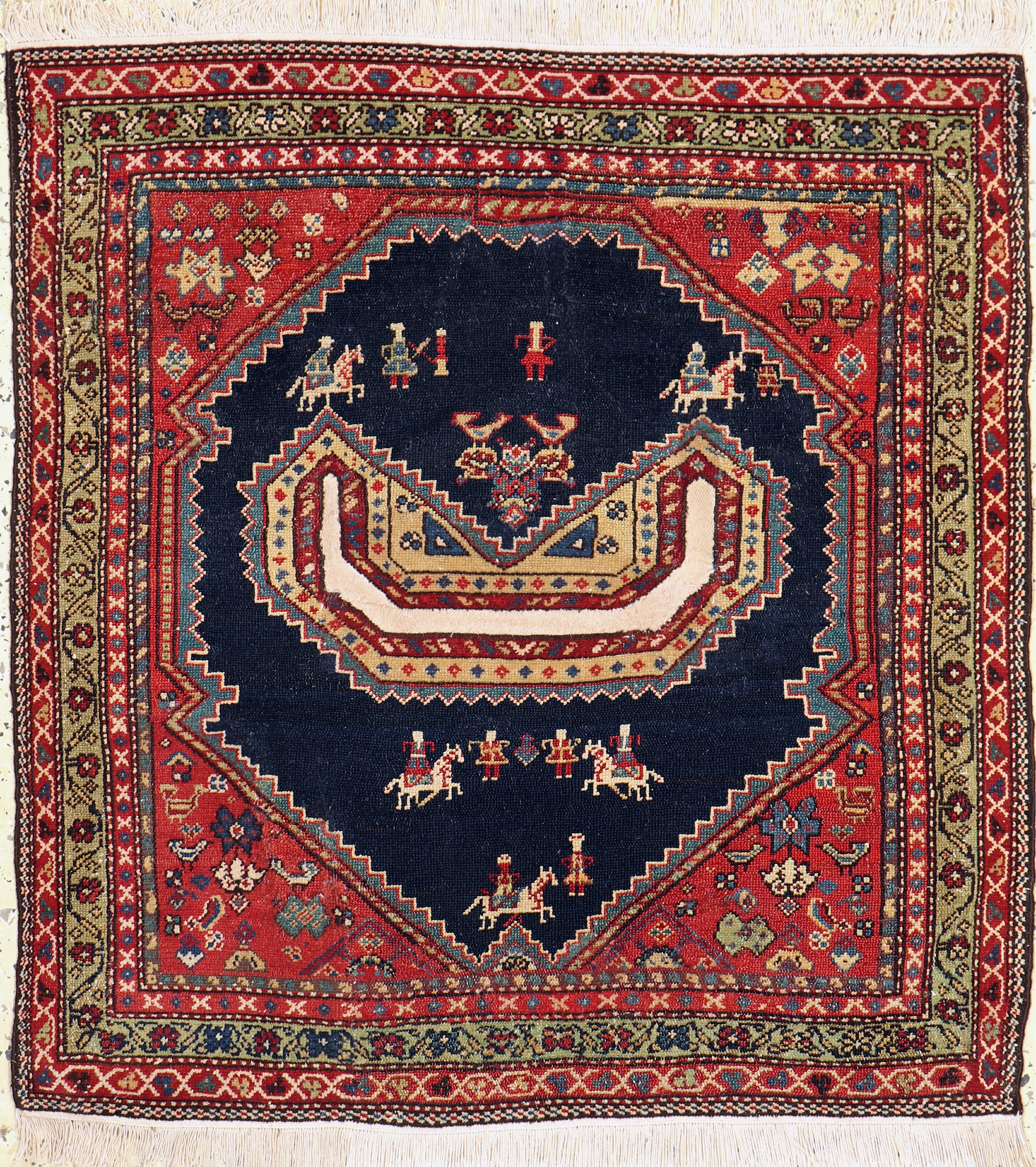 "Sattelauflage"antik, Malayer, Persien, um 1900, Wolle auf Baumwolle, ca. 94 x 90 cm, EHZ: 2-3, (fachkundig restauriert)