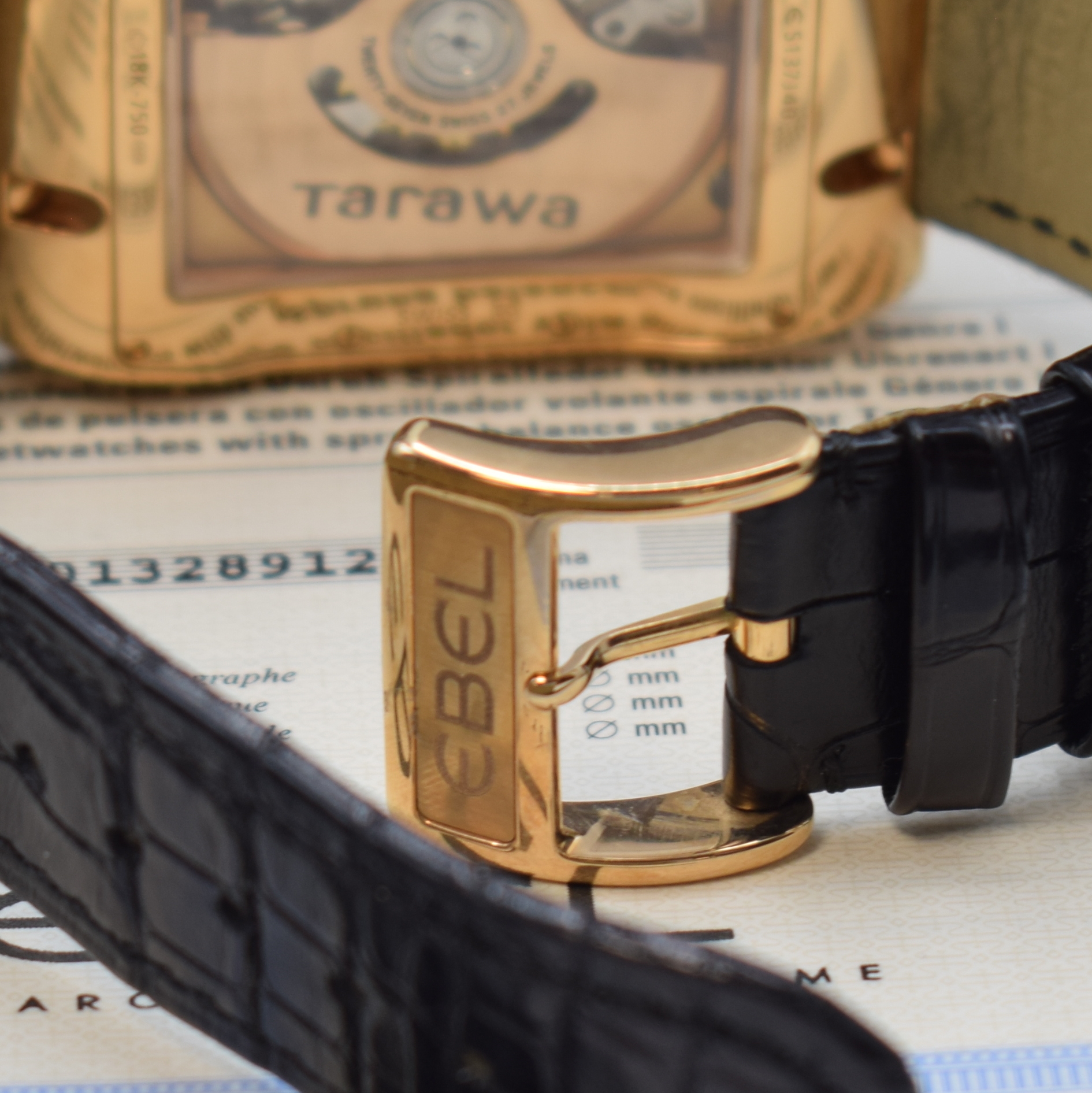 Detail b: EBEL seltener, auf 20 Stück limitierter Armbandchronograph Tarawa in RG 750/000 Referenz 5137J40, Automatik, massives Geh. beids. vergl., Boden ...