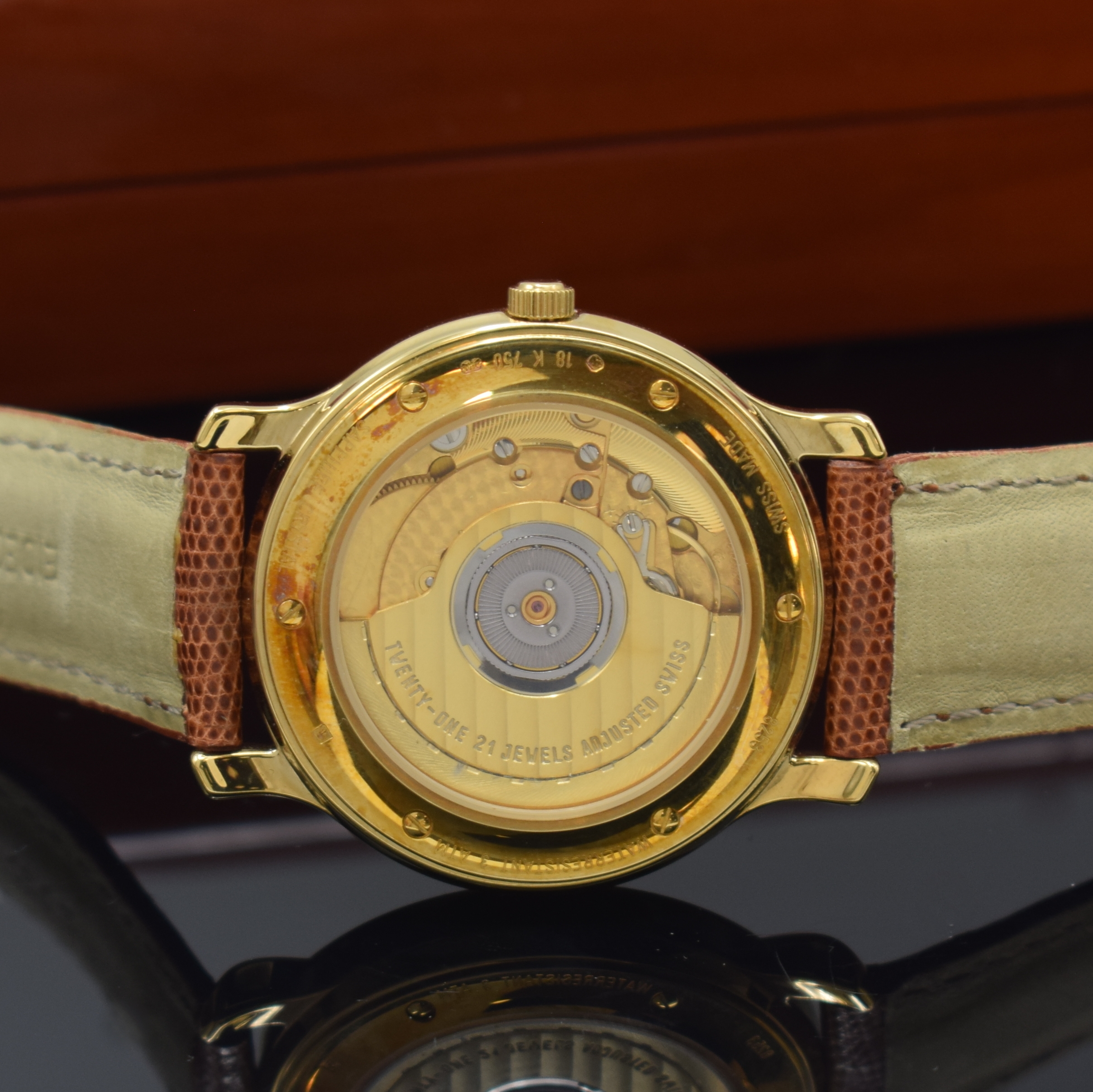 Detail b: DU BOIS Armbanduhr Montre Classique in GG 750/000, Automatik, 2-teil. Geh. beids. vergl., Boden 6-fach verschr., orig. Lederband m. verg. Dornschl., ...
