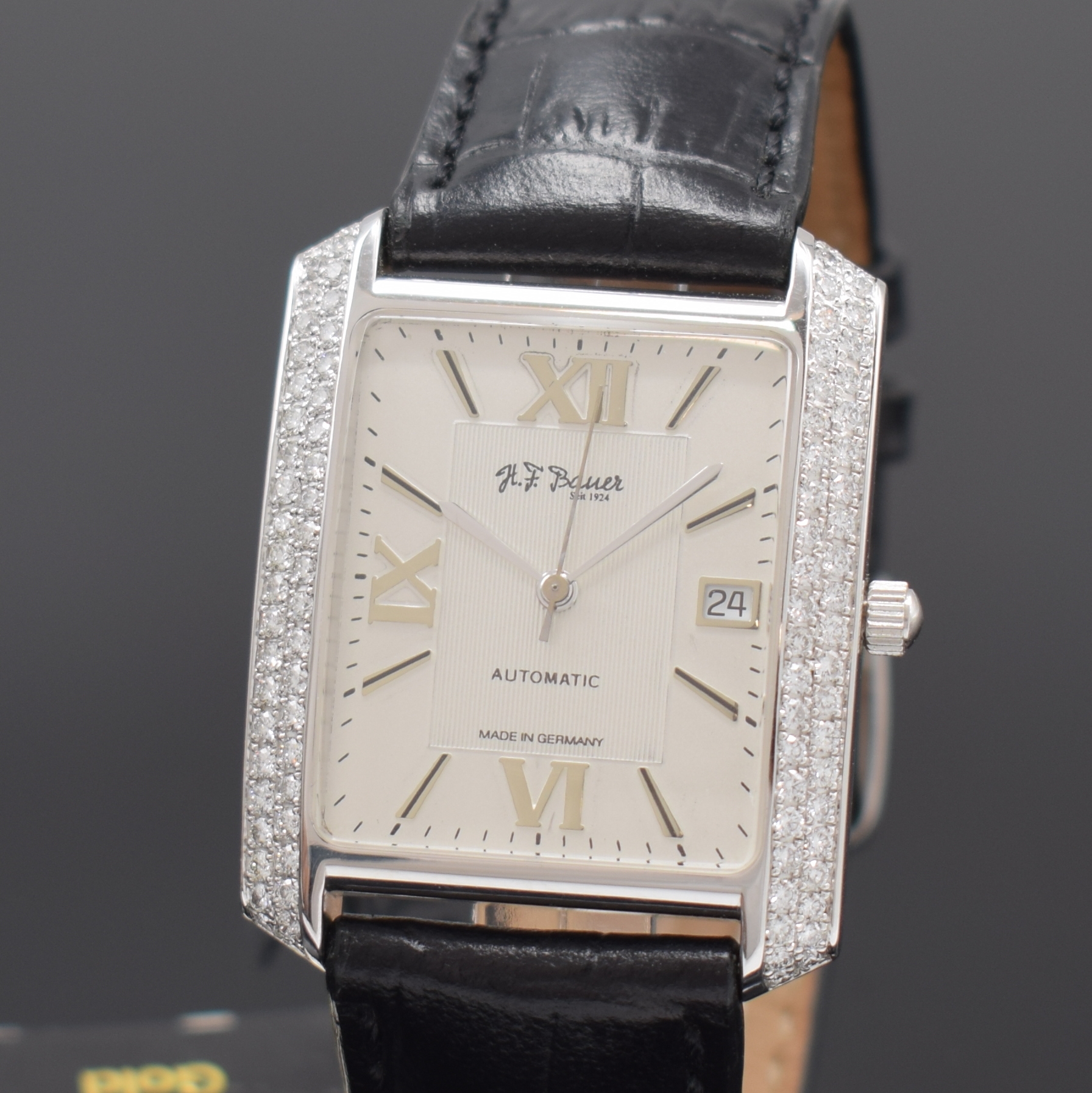 Detail a: H. F. BAUER feine, mit Brillanten besetzte Armbanduhr in WG 750/000, Automatik, Deutschland/Schweiz um 2000, beids. vergl., Boden aufgedr., silb. ...
