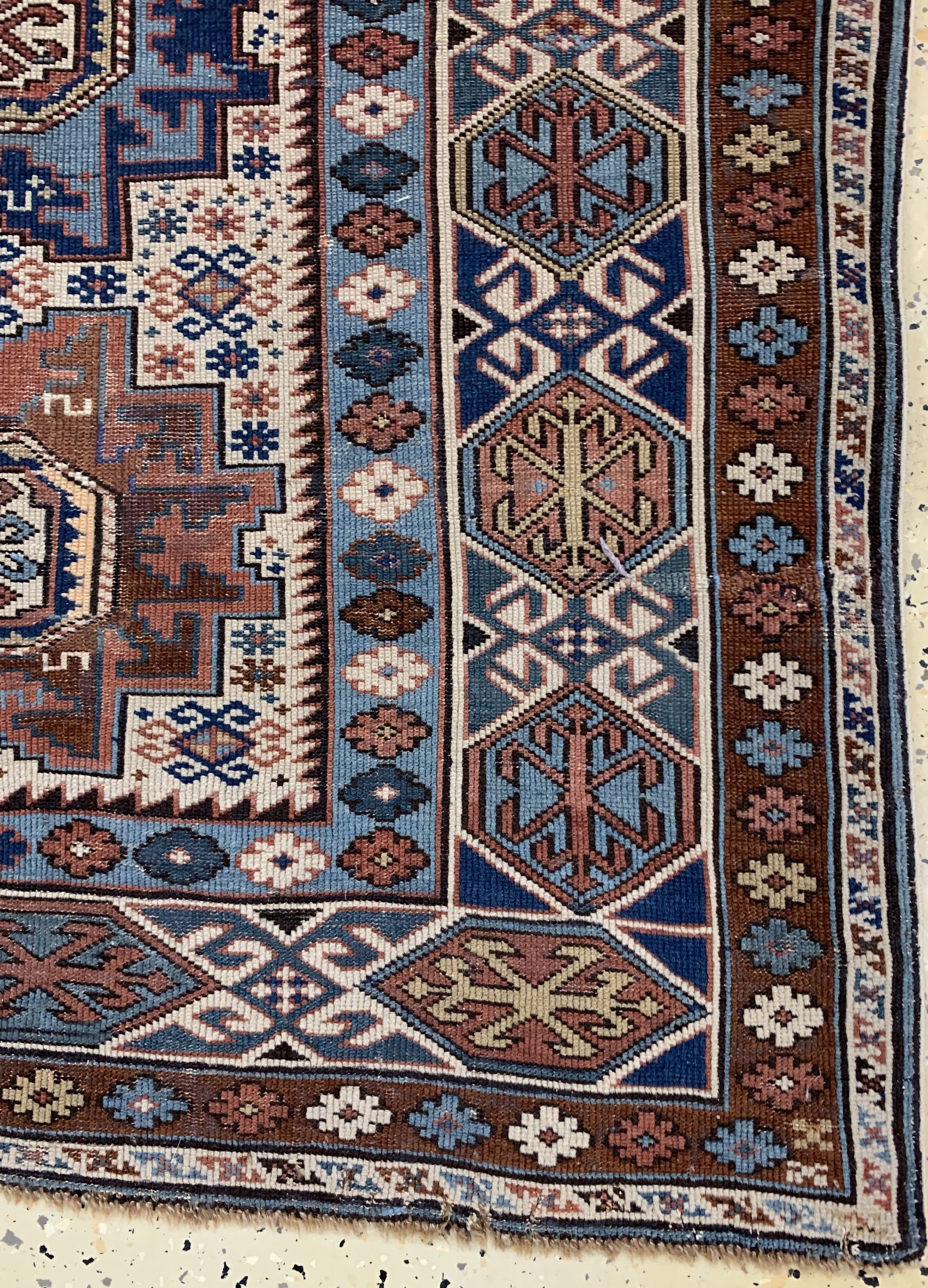 Detail a: Antiker Schirwan fein, Kaukasus, 19.Jhd, Wolle auf Wolle, ca. 120 x 100 cm, EHZ: 3