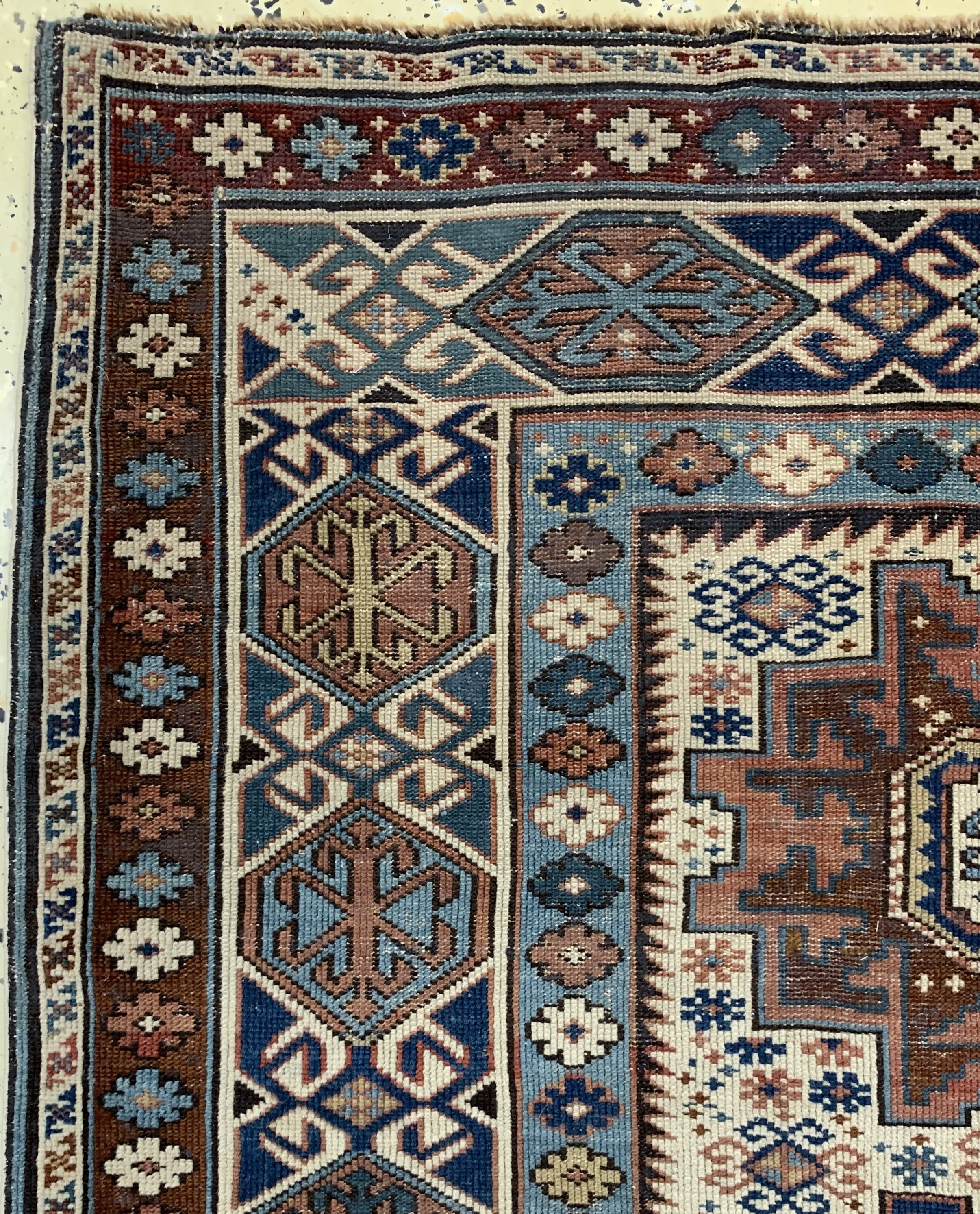 Detail c: Antiker Schirwan fein, Kaukasus, 19.Jhd, Wolle auf Wolle, ca. 120 x 100 cm, EHZ: 3