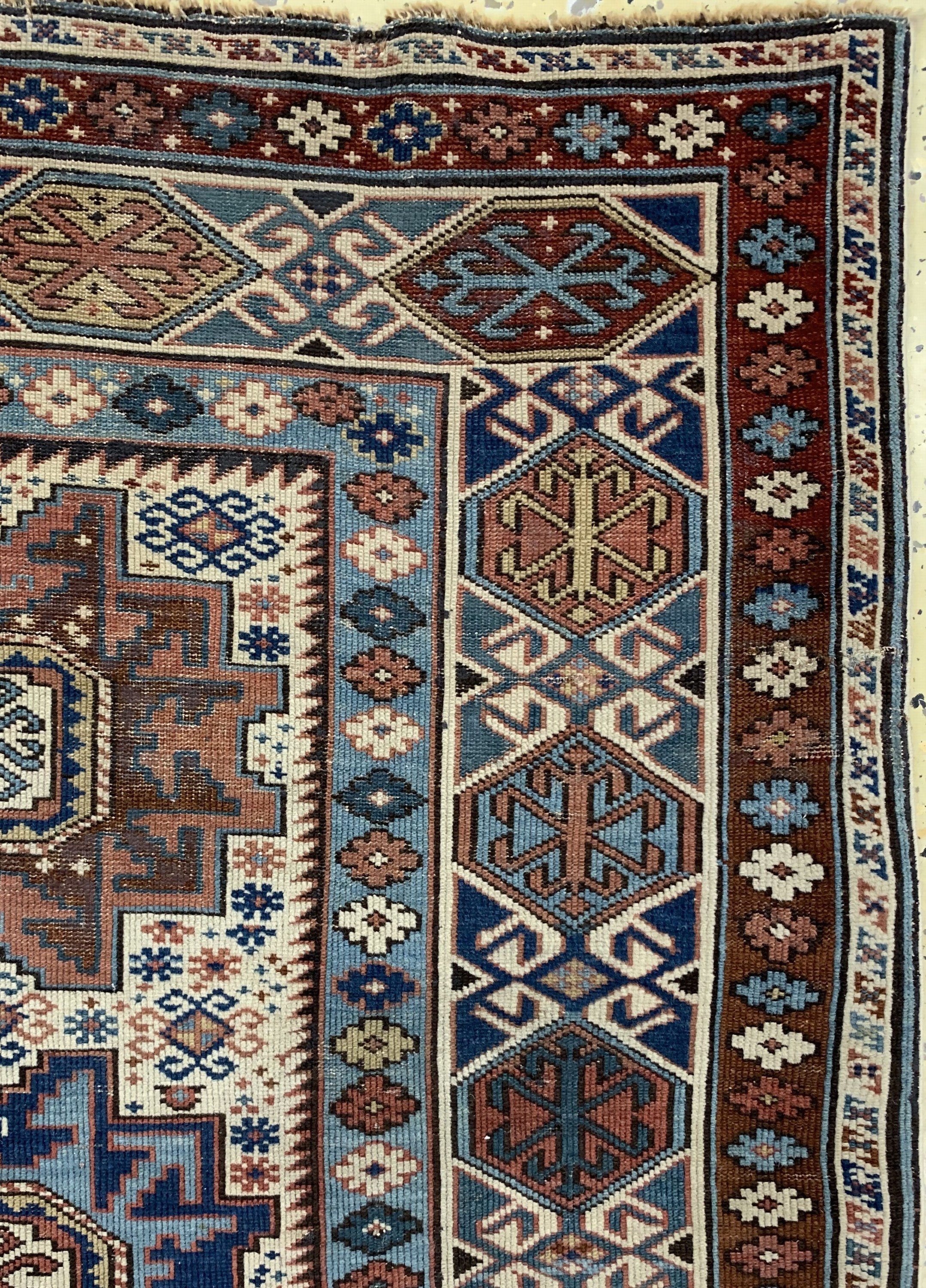 Detail d: Antiker Schirwan fein, Kaukasus, 19.Jhd, Wolle auf Wolle, ca. 120 x 100 cm, EHZ: 3
