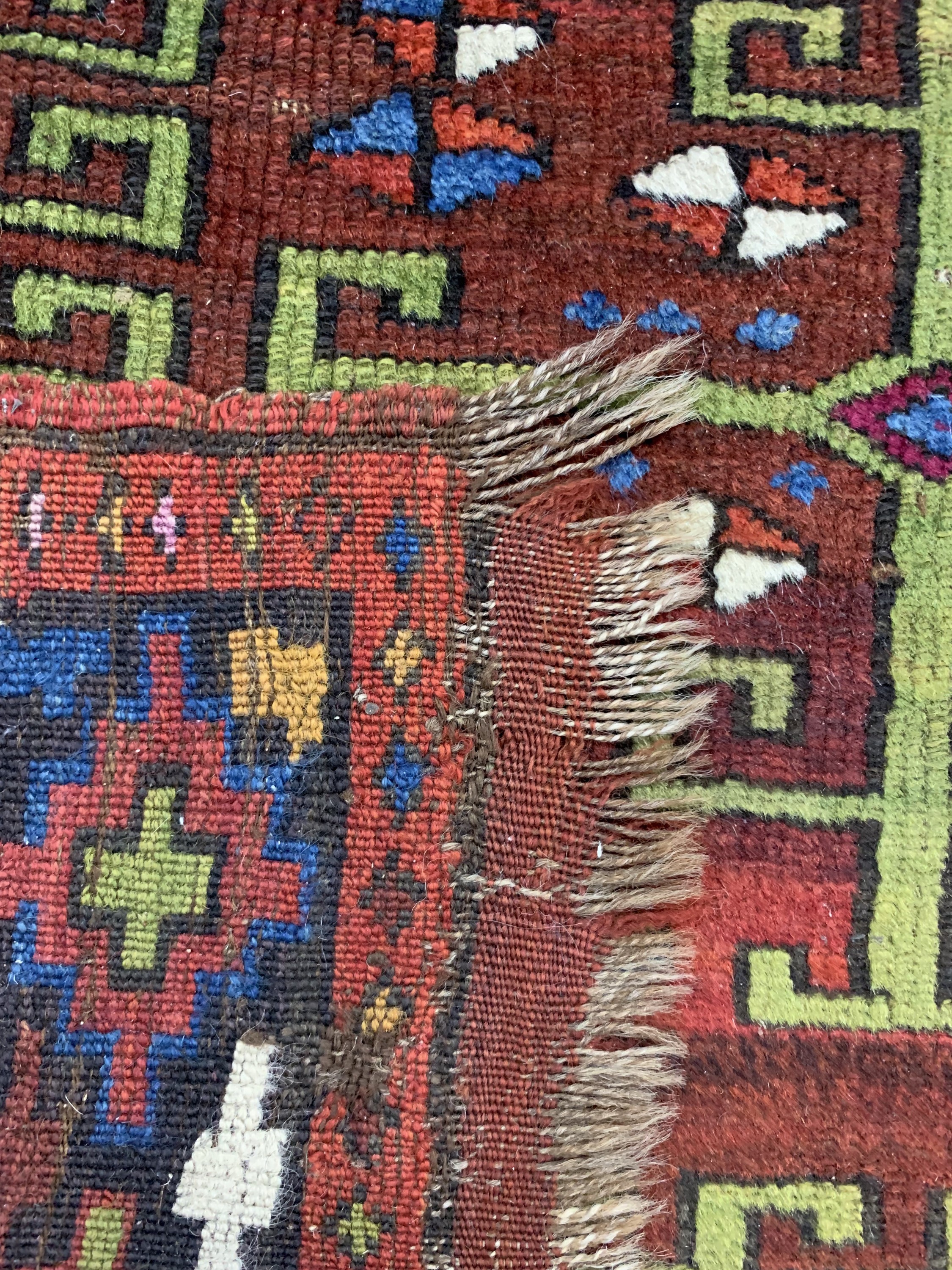 Detail f: Antiker Bergama, Türkei, um 1900, Wolle aufWolle, ca. 120 x 102 cm, EHZ: 2-3