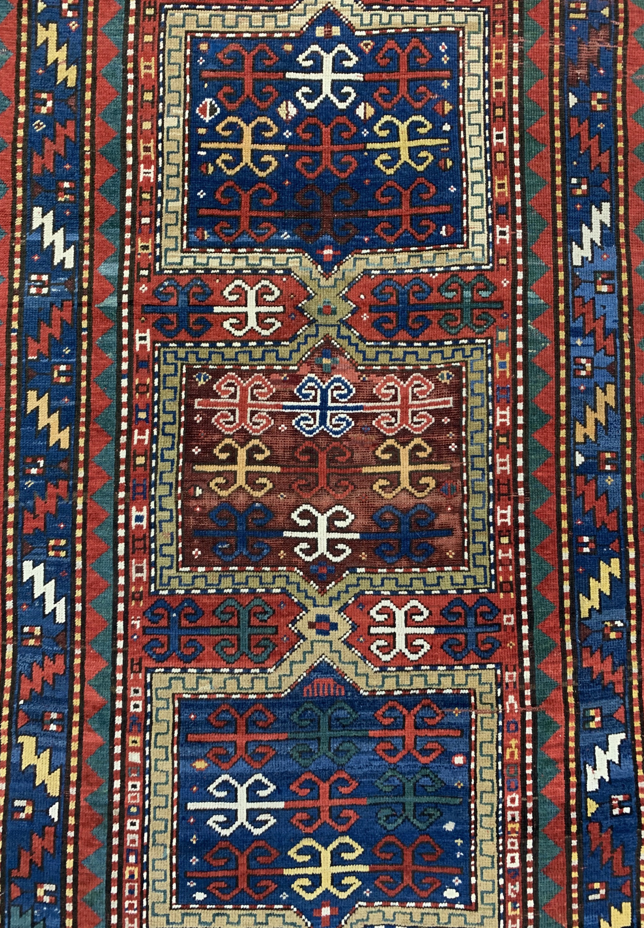 Detail c: Antiker Kazak, Kaukasus, ca. im 1900 Jahre,Wolle auf Wolle, ca. 230 x 125 cm, EHZ: 3
