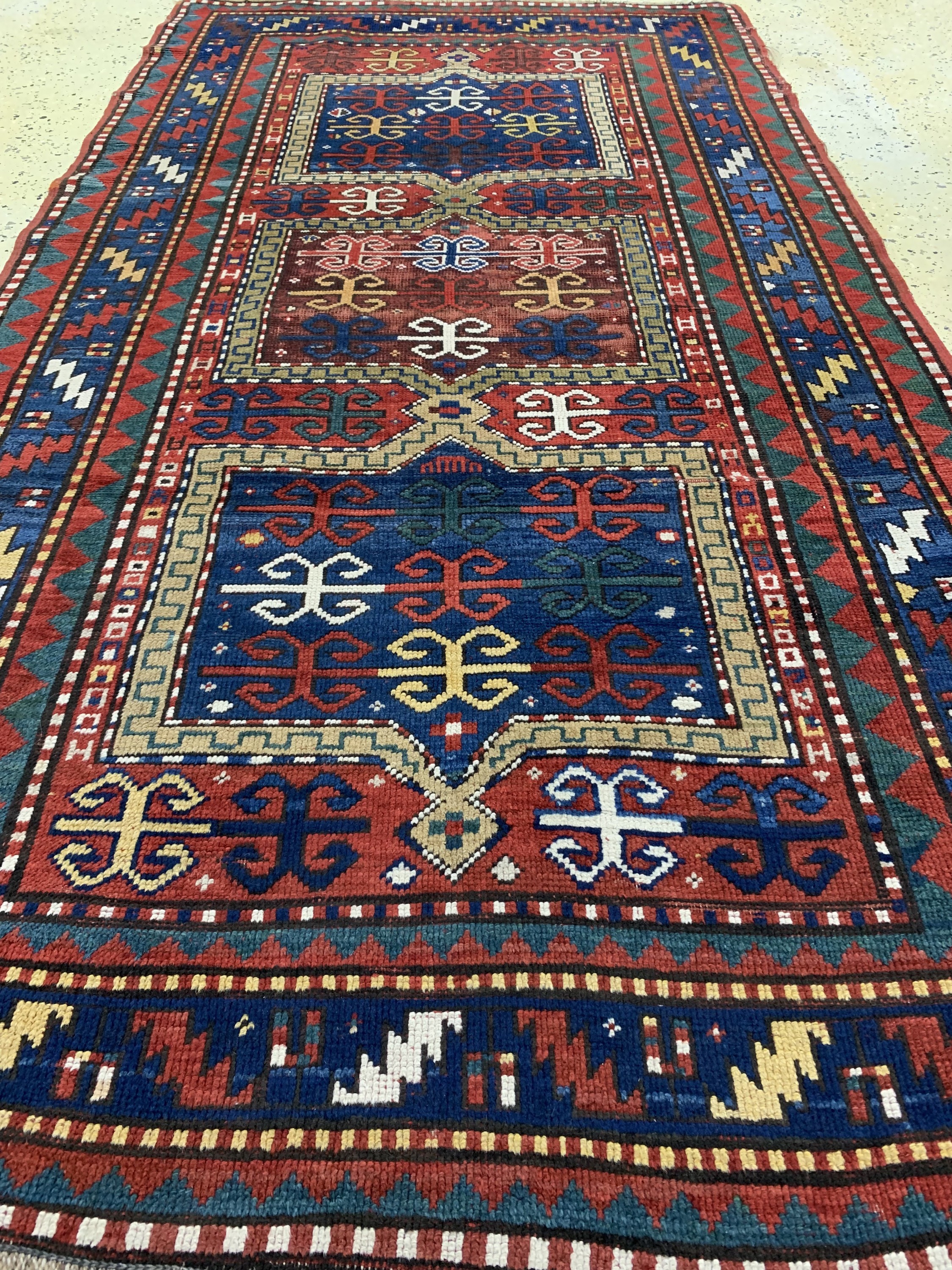 Detail f: Antiker Kazak, Kaukasus, ca. im 1900 Jahre,Wolle auf Wolle, ca. 230 x 125 cm, EHZ: 3