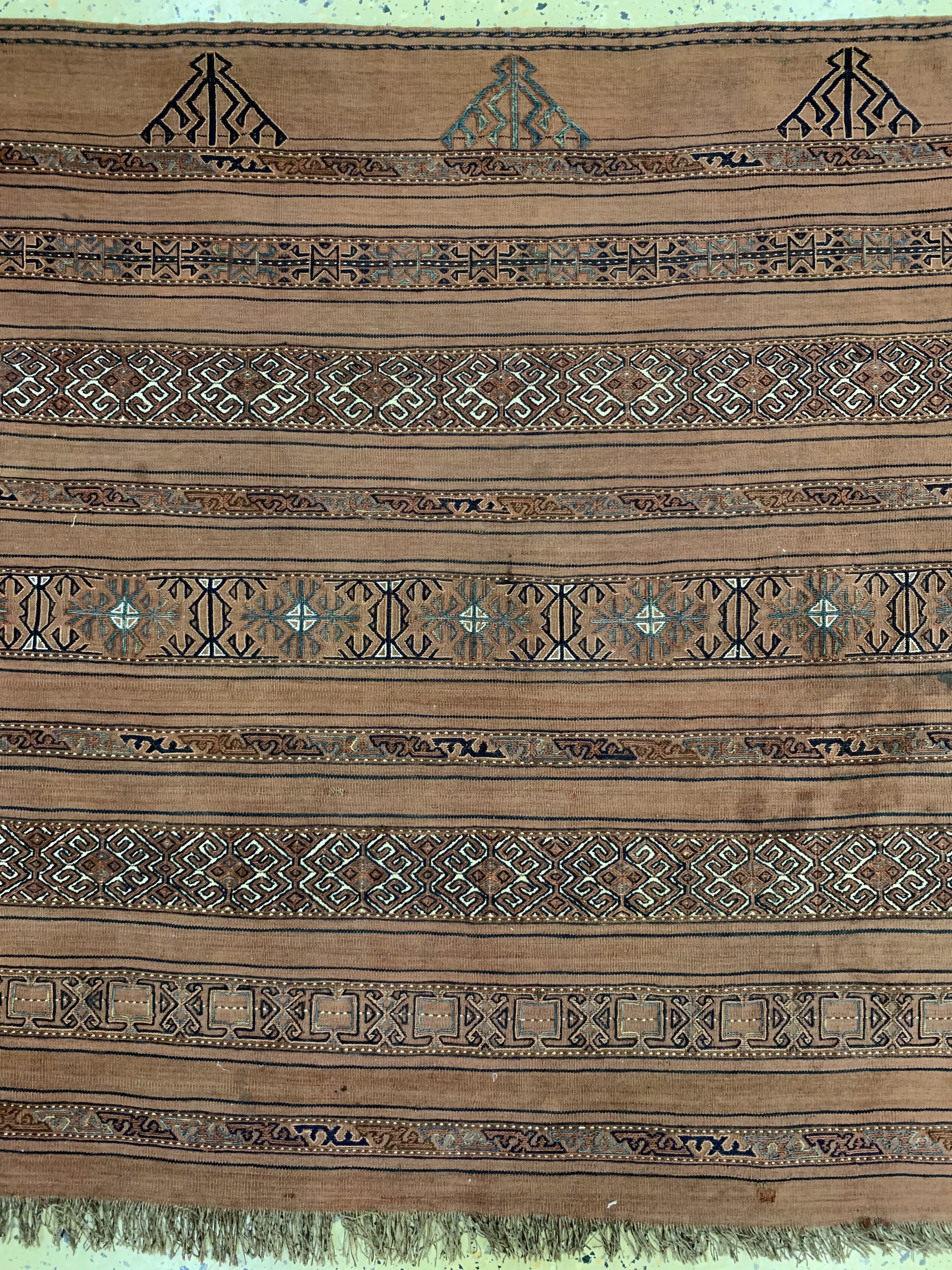 Detail b: Sumakh Tschowalfront, Turkmenistan, um 1900, Wolle auf Wolle, ca. 160 x 115 cm, Reinigungsbedürftig, EHZ: 2