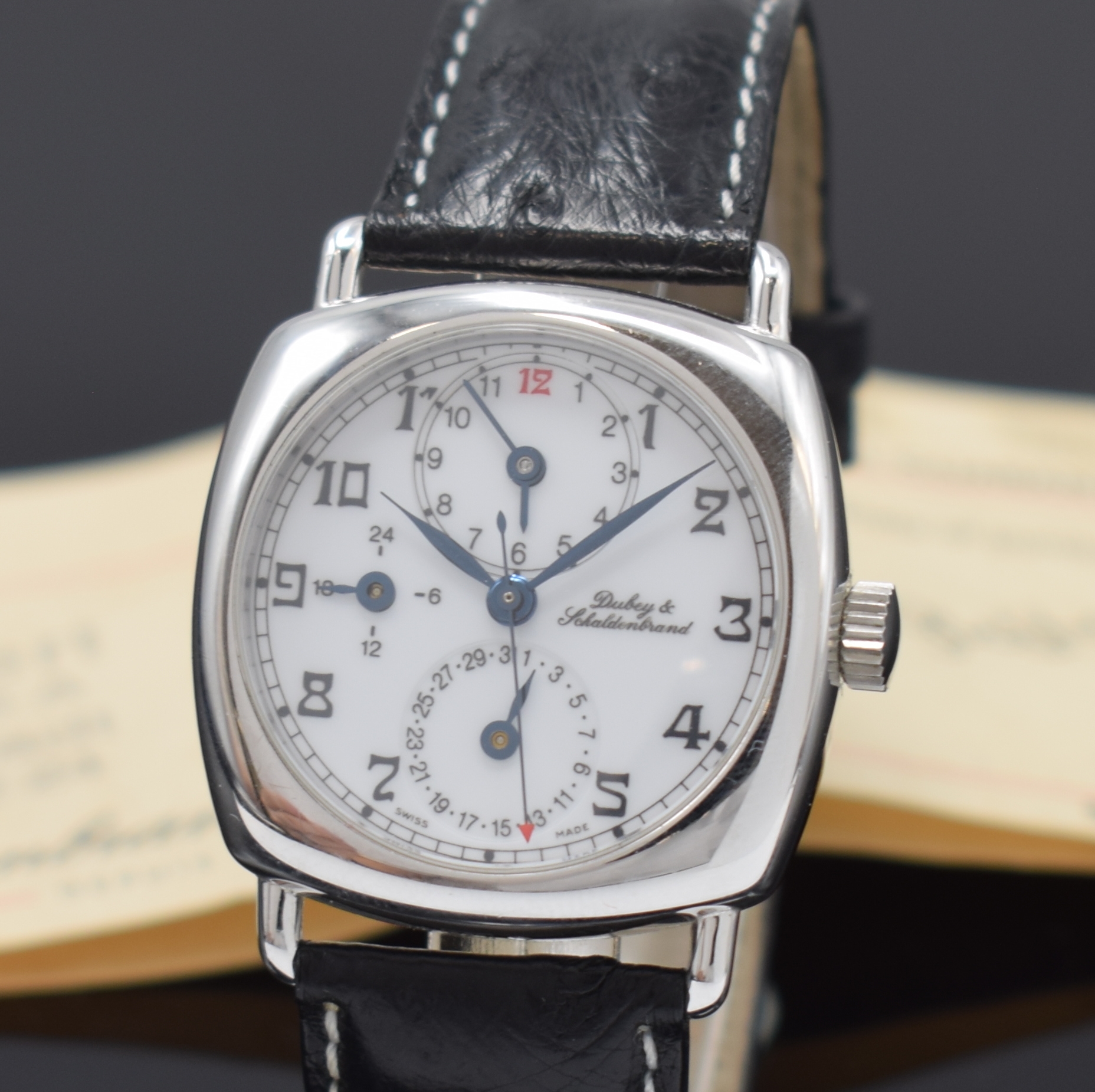 Detail a: DUBEY & SCHALDENBRAND Herrenarmbanduhr Modell Diplomatic, Automatik, Sterlingsilbergeh. inkl. orig. Lederband, Boden 4-fach verschr., emailfarb. ...