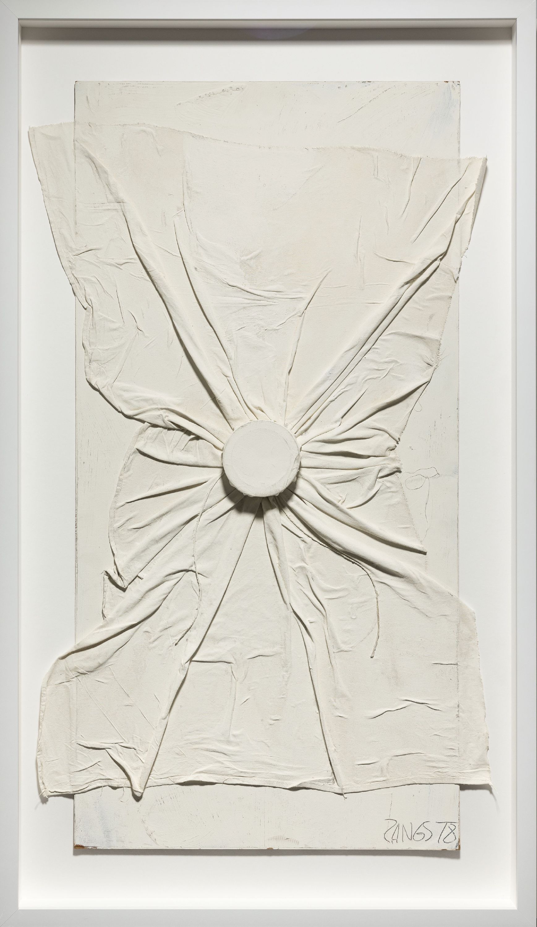 Detail k: Herbert Zangs, 1924-2003 Krefeld, Knüpfung mit Dose, Acryl/runde Dose/Bindfaden/weißes Tuch/Hartfaserplatte, rechts unten signiert und dat. Zangs ...