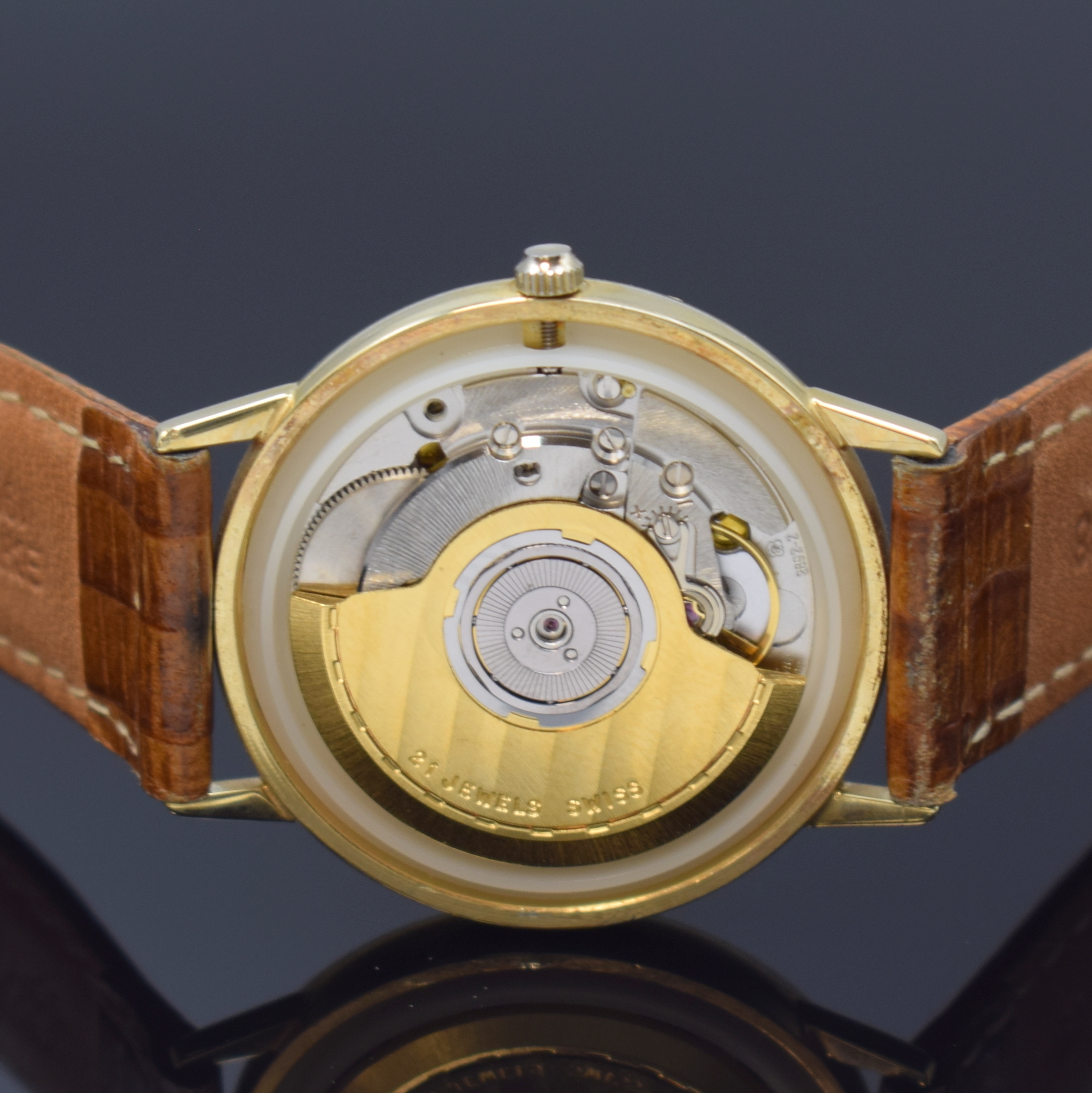 Detail c: GLASHÜTTE seltene Herrenarmbanduhr in GG 585/000, Deutschland um 1992, eine der ersten in geringer Stückzahl gefertigten Serienuhren in Gold, Boden ...