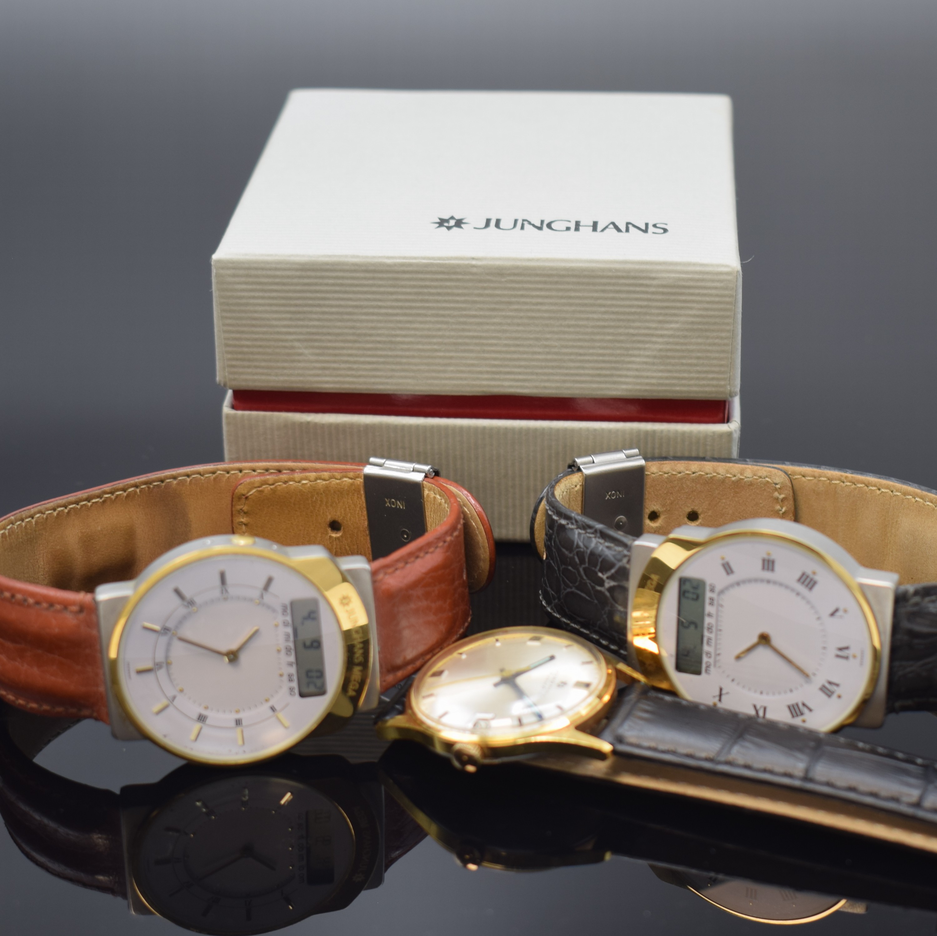 Detail g: Konvolut: 3 Junghans Armbanduhren, 1 x Handaufzug, 2 x Serie Mega, Deutschland 1970er/90er Jahre, 1 x vergoldet, Edelstahlboden aufgedr., 17 St., ...