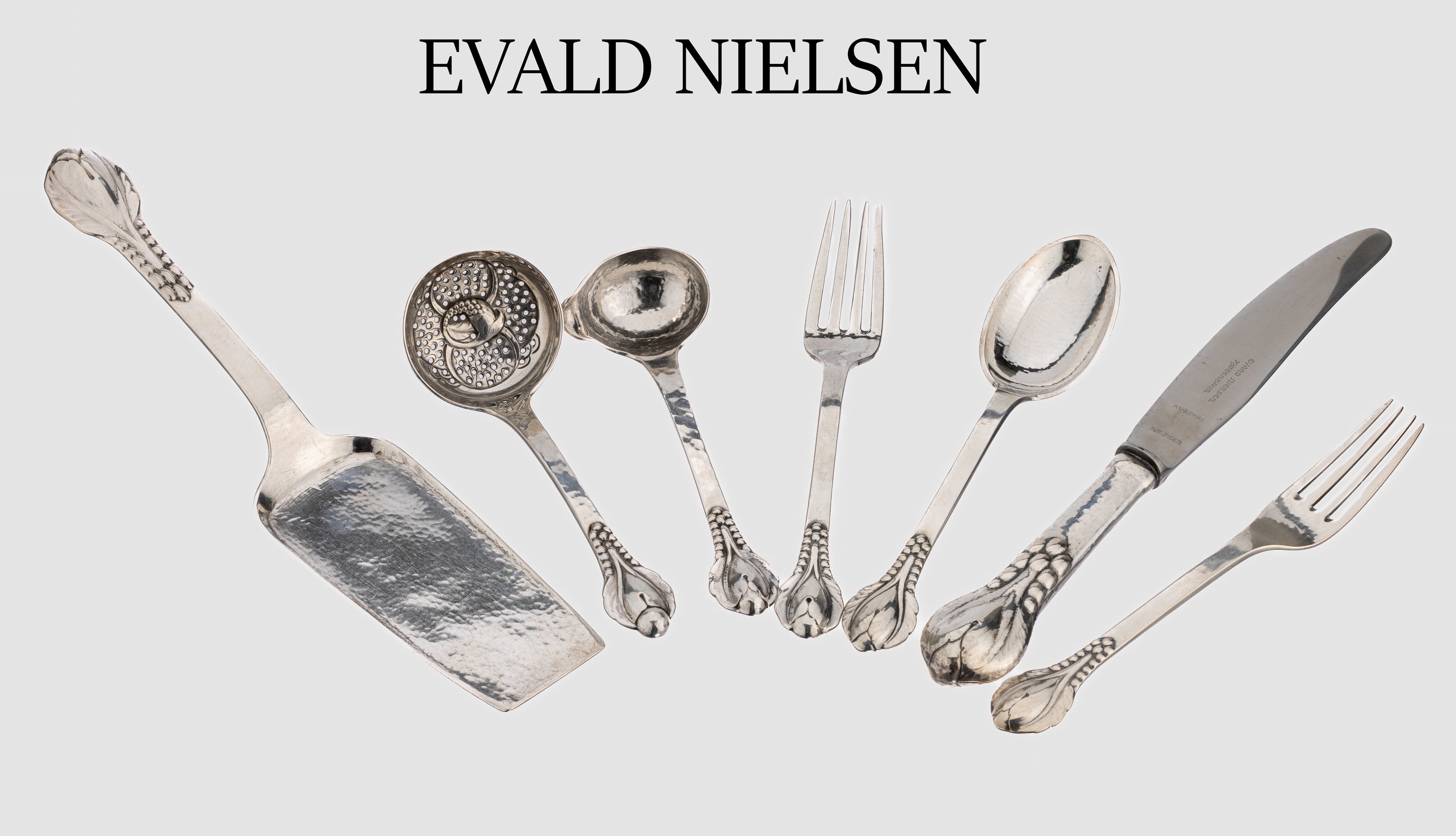 EVALD NIELSEN Besteck für 6 Personen, 830erSilber, Dänemark, Modell Nr. 3, florales Dekormit Darstellung einer sich öffnenden Blüte, ...